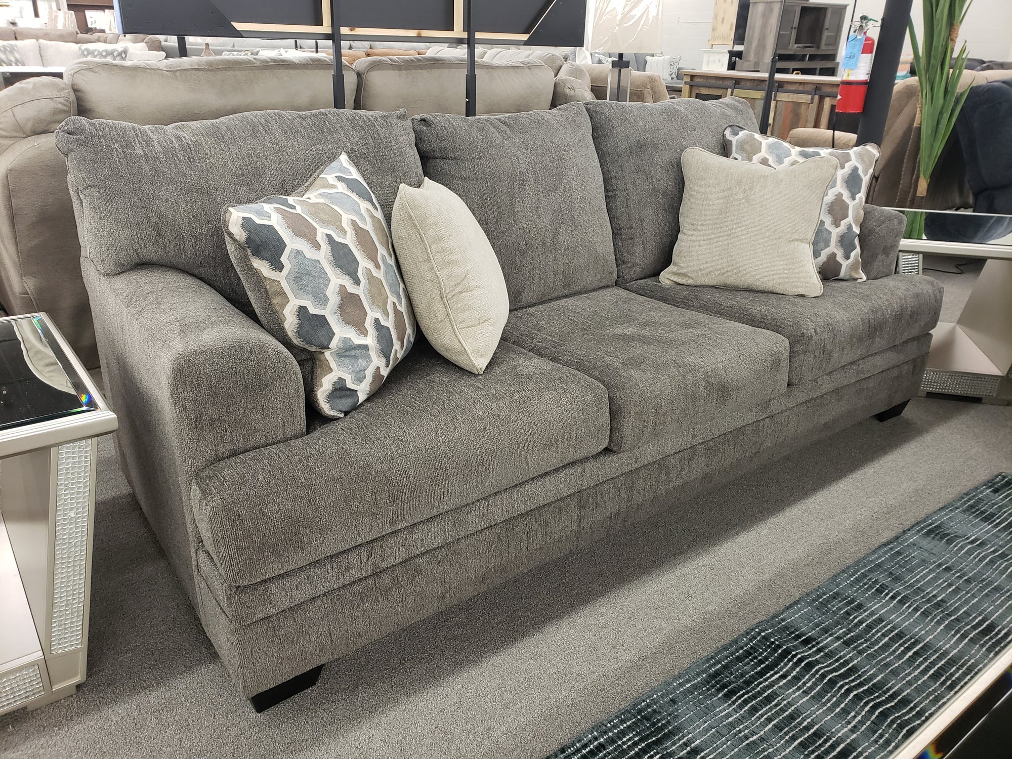 883 FI-A Sofa And Loveseat