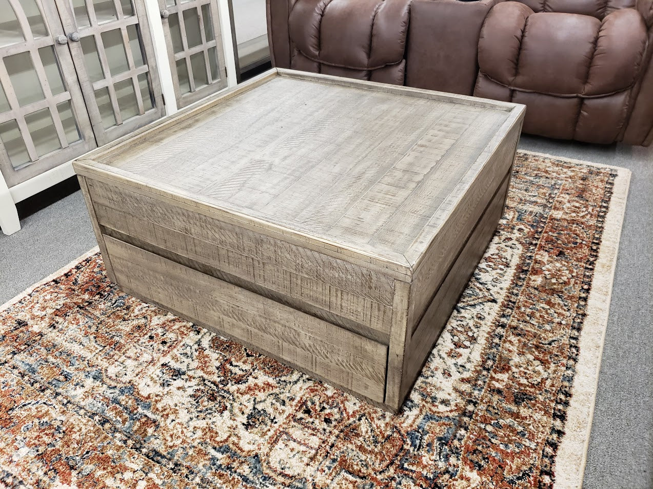 T001 FI-A Lift Top Cocktail Table