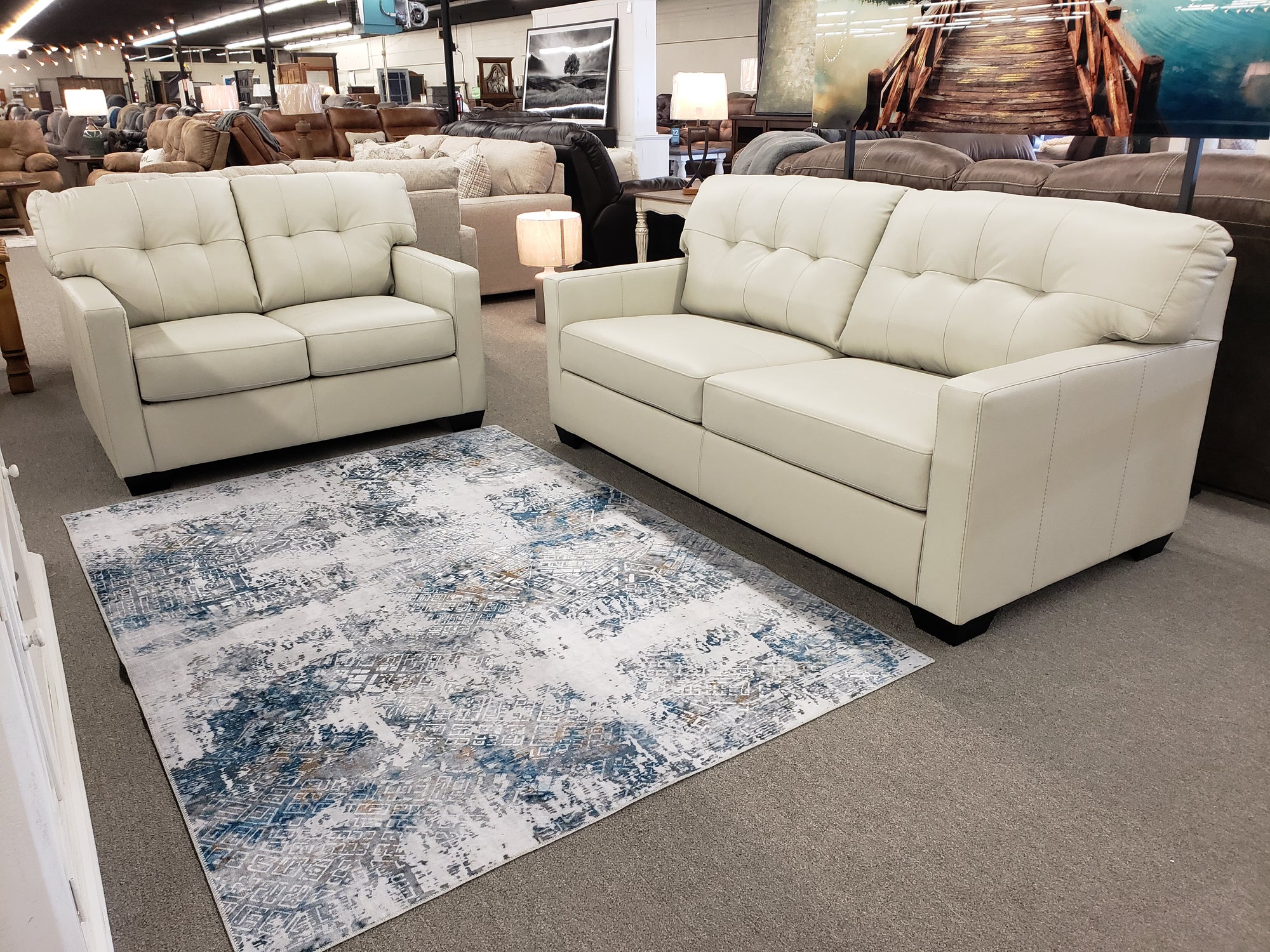 658 Sofa And Loveseat