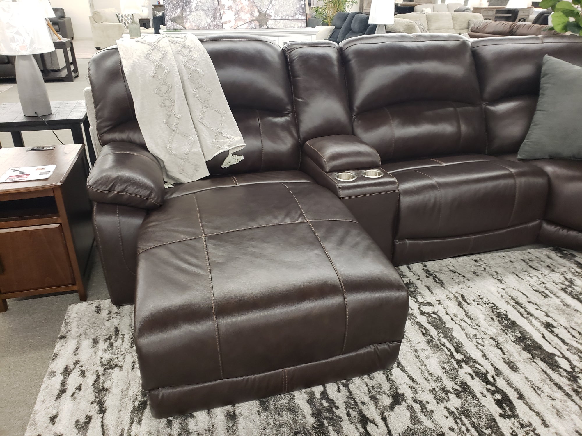 U635 FI-A Leather Powered 8pc Sectional
