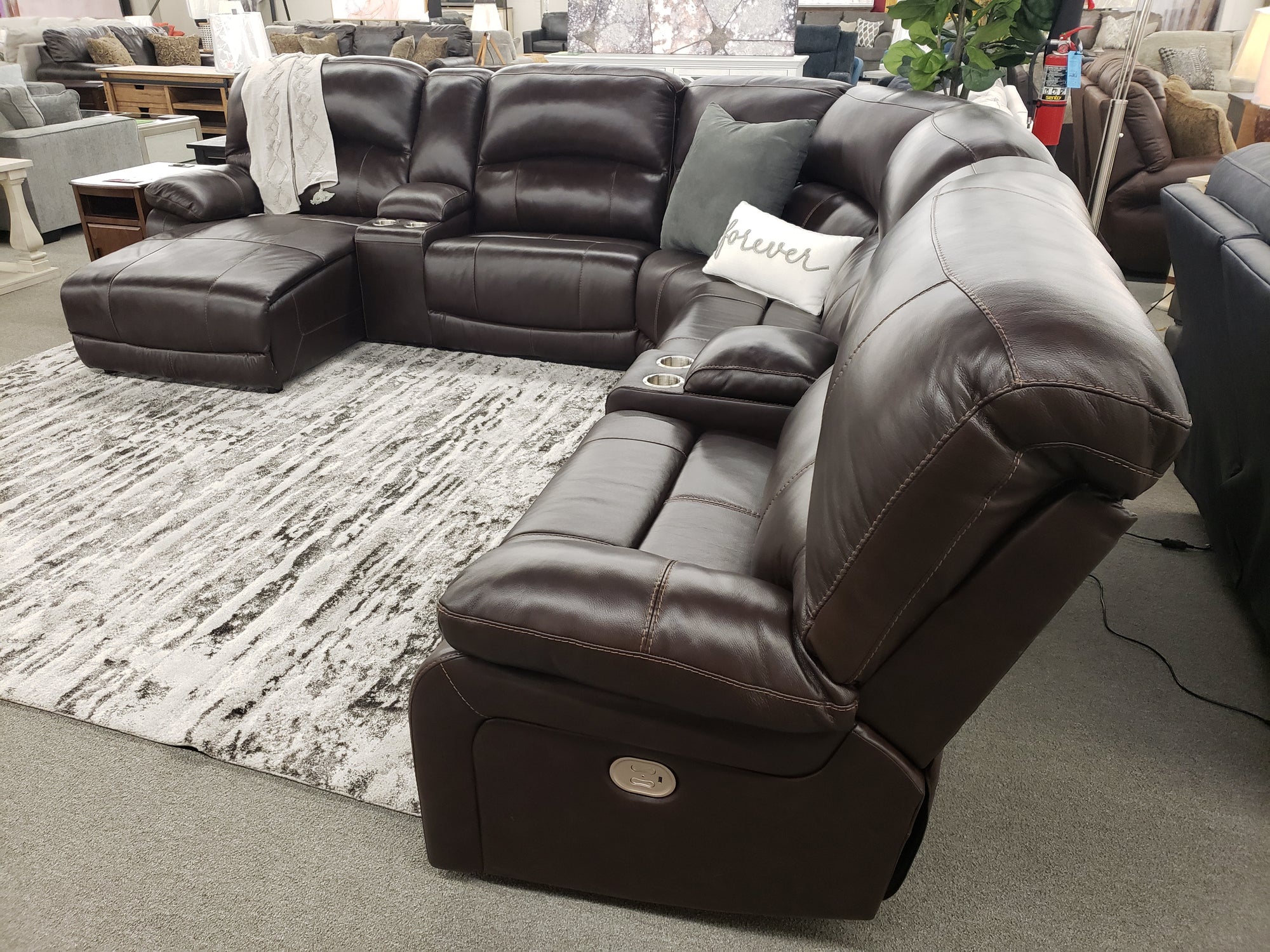 U635 FI-A Leather Powered 8pc Sectional