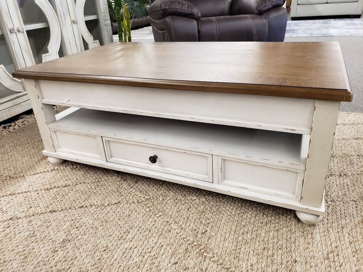 T634 FI-A Lift Top Cocktail Table