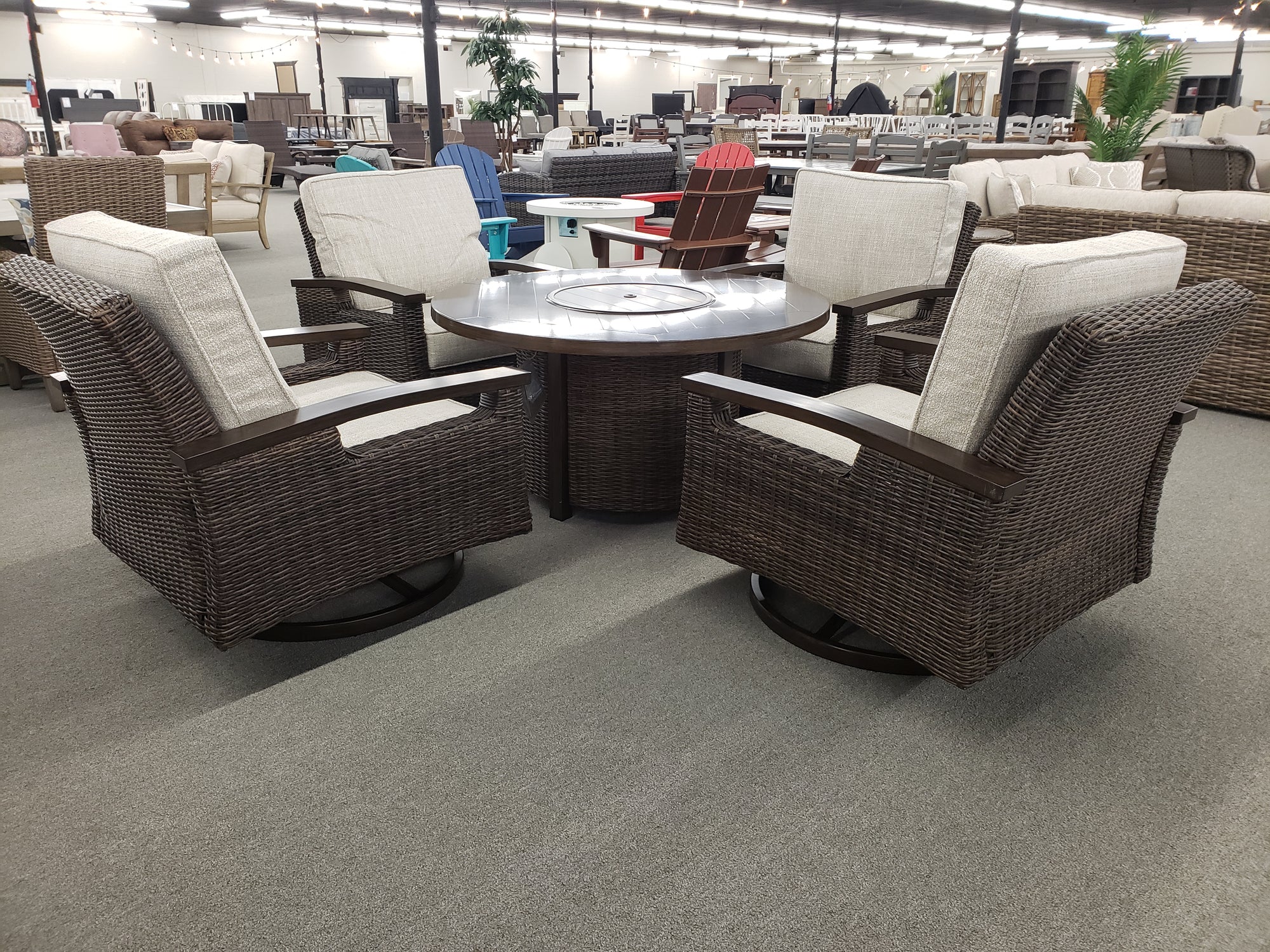 P861 FI-A Outdoor 4-Piece Swivel Lounge Chair & Fire Pit