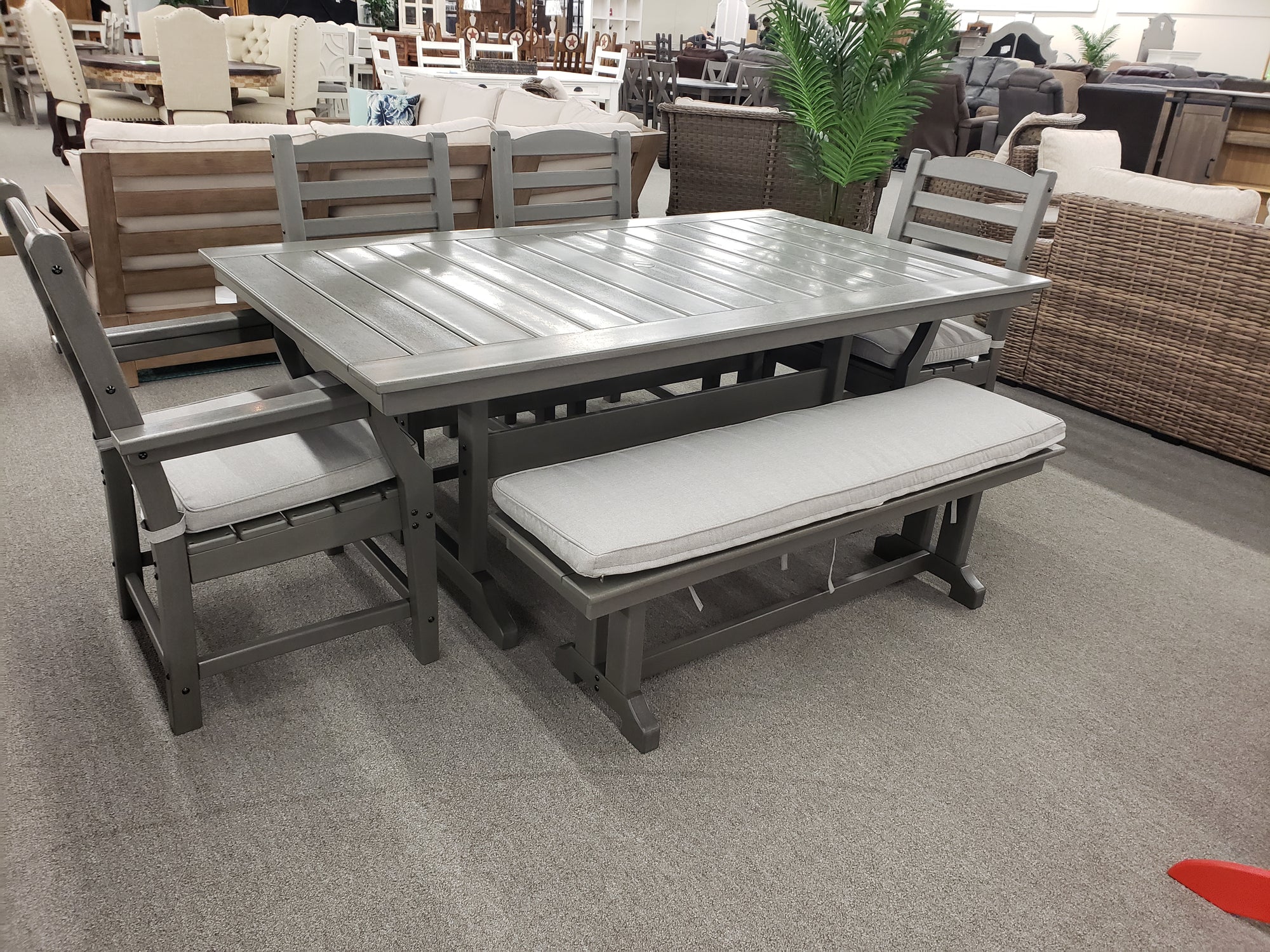 P913 FI-A Outdoor Dining Table W/4 Chairs And Bench