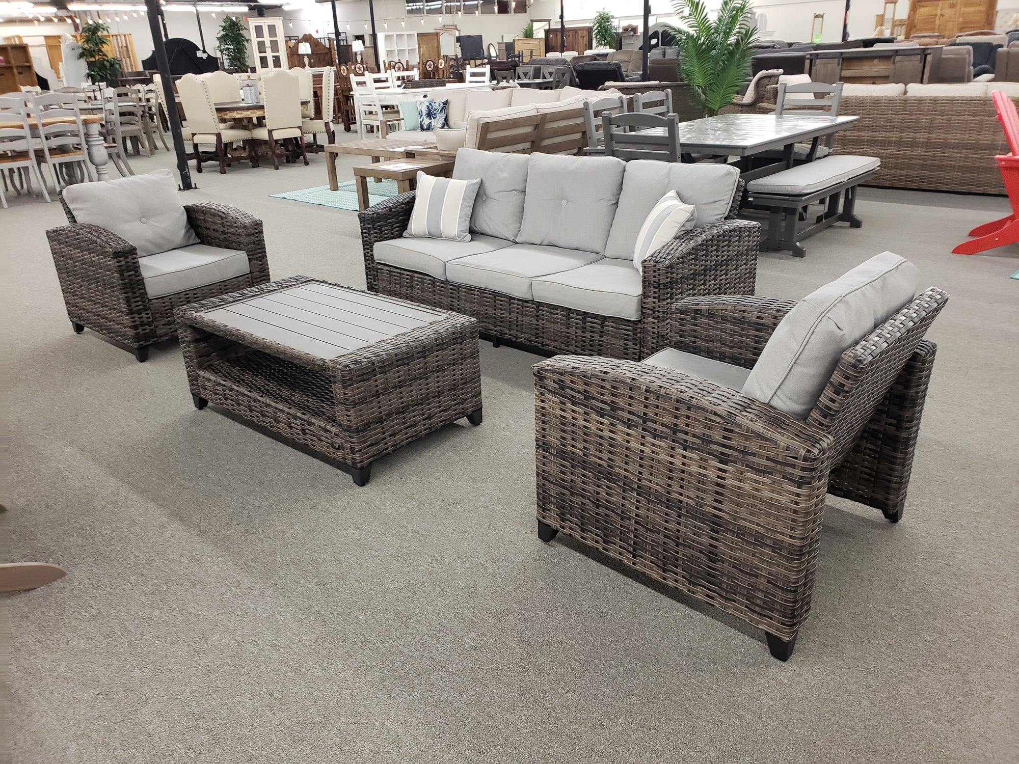 P445-FI-A 4-Piece Outdoor Conversataion Set