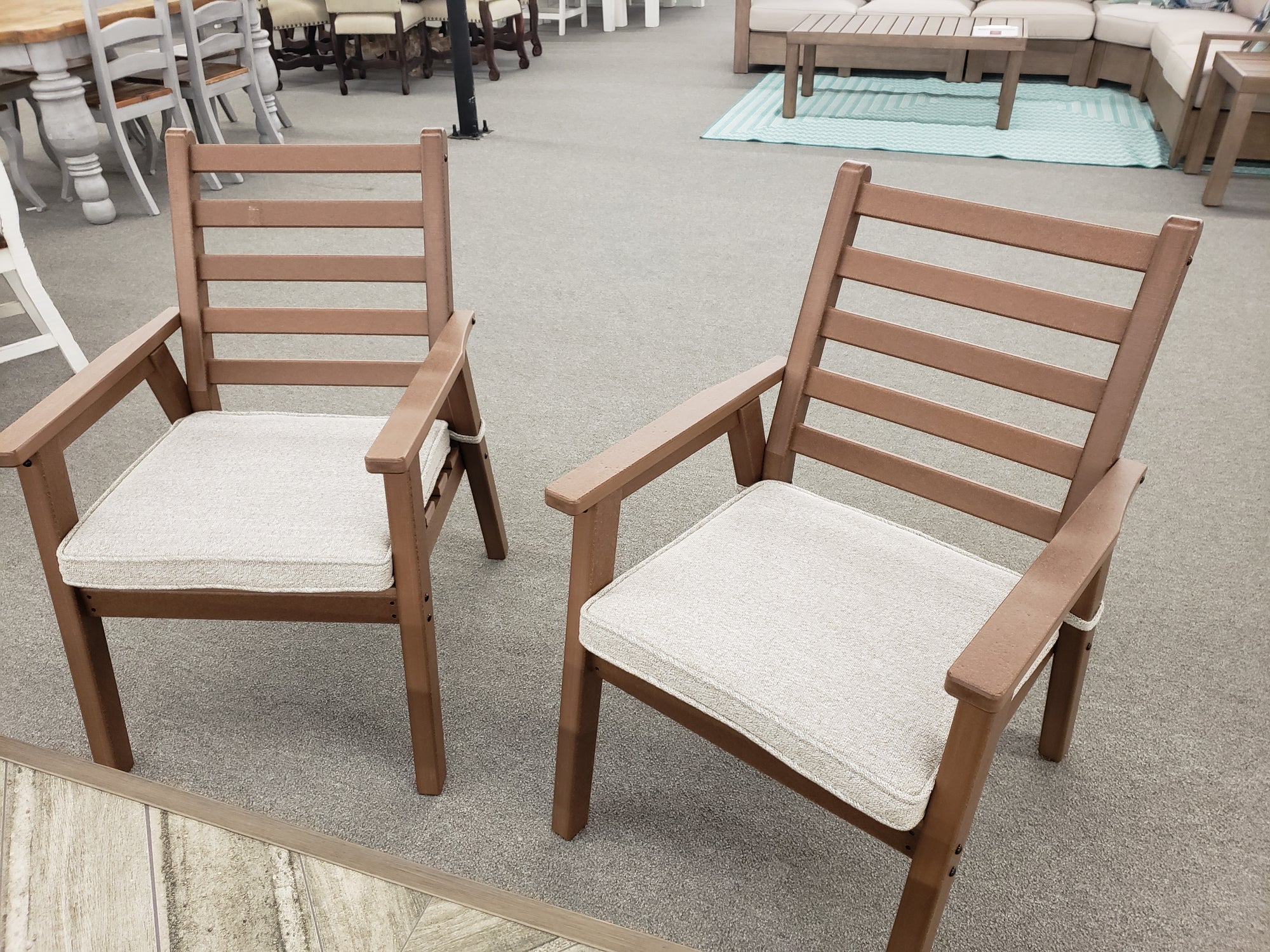 P531-FI-A 2 Piece Outdoor Arm Chairs
