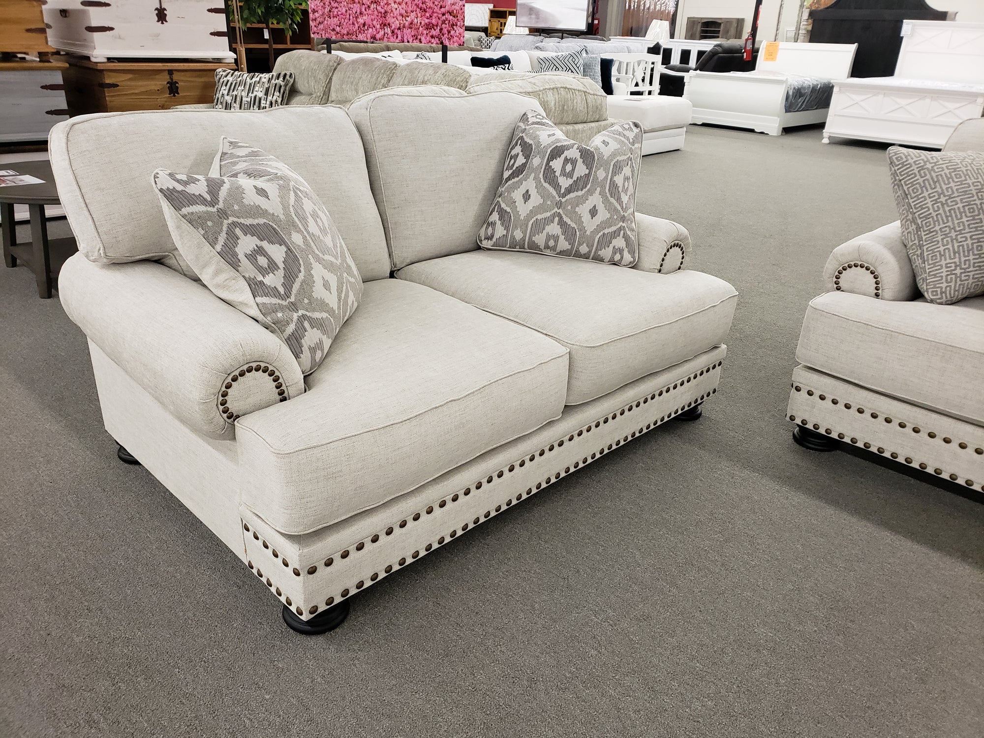 766 FI-A Sofa & Loveseat