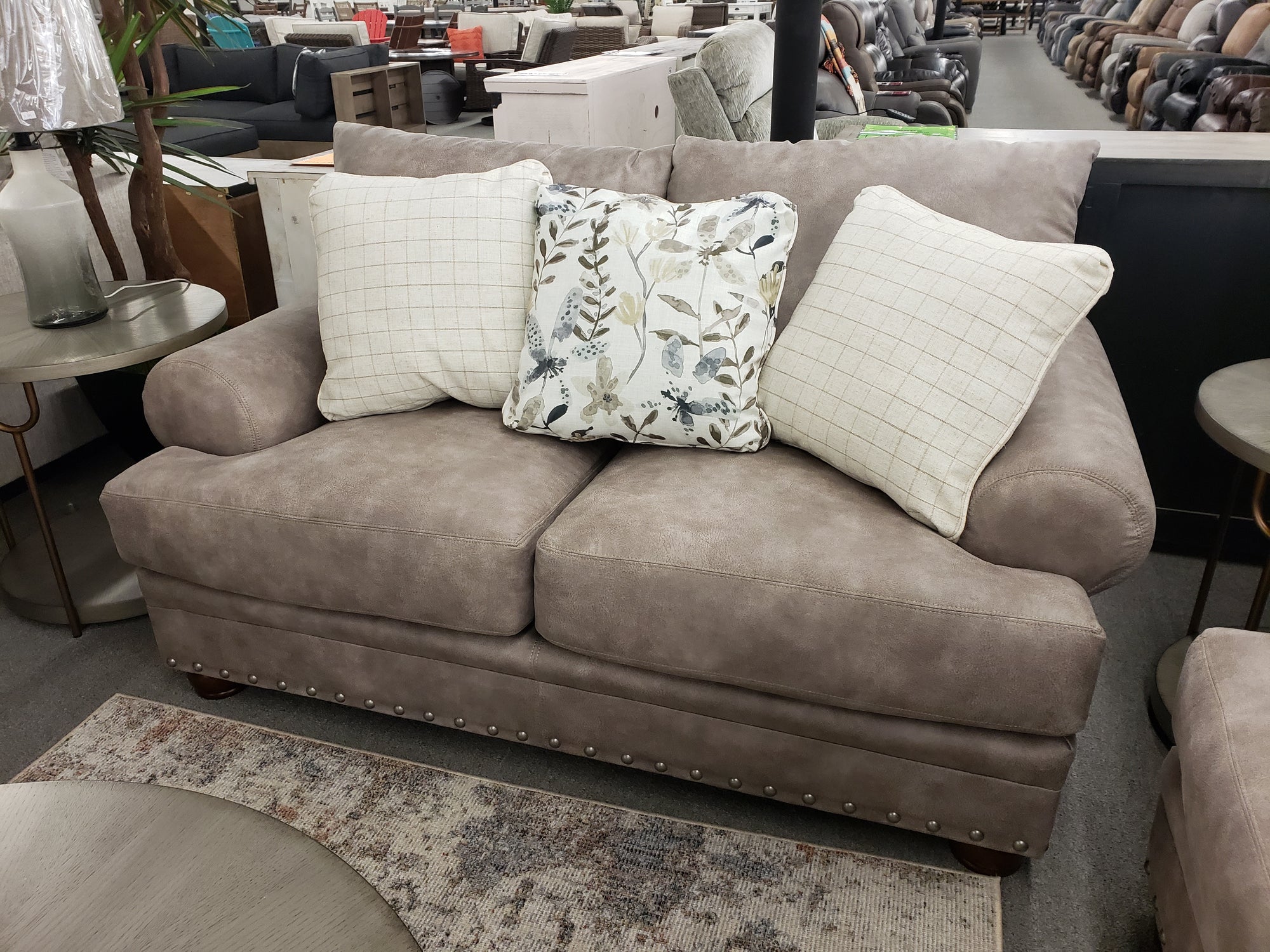 3194 FI-CNJ Fabric Sofa & Loveseat