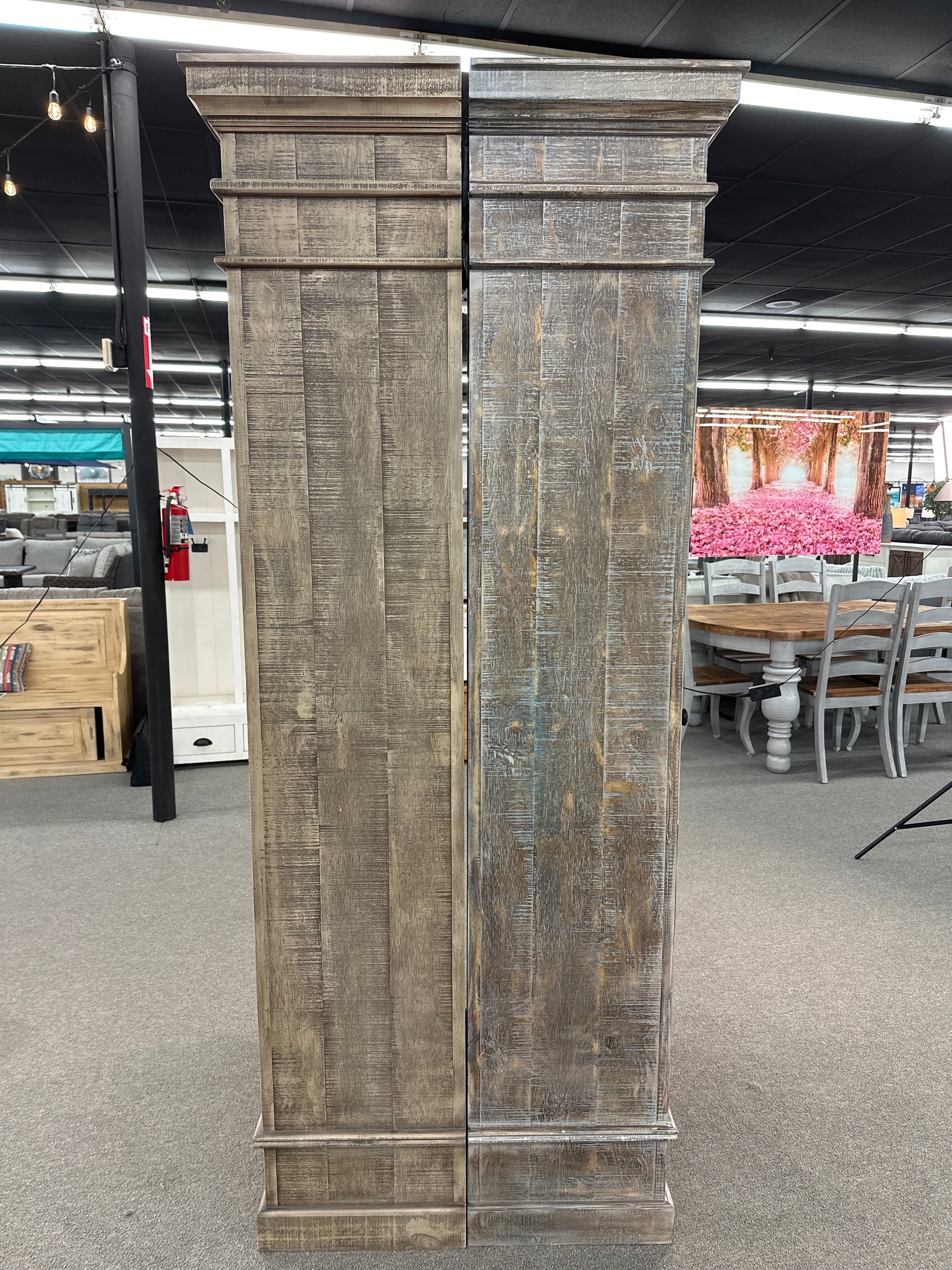 WDM-268-2 FI Circle Vitrine