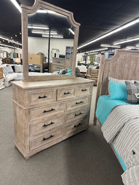 Royal FI-J Queen Bed Set