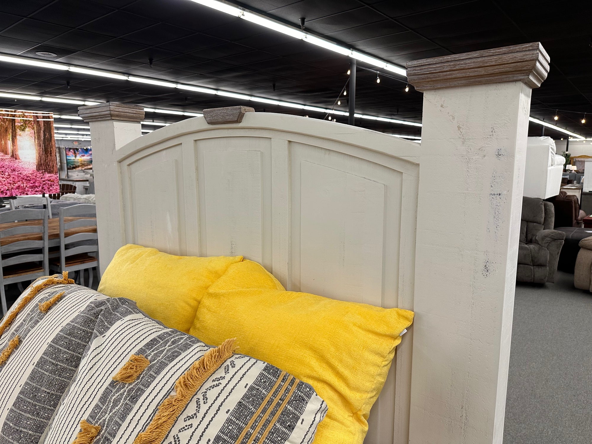 WH Tall Mansion FI-D Queen Bed Set