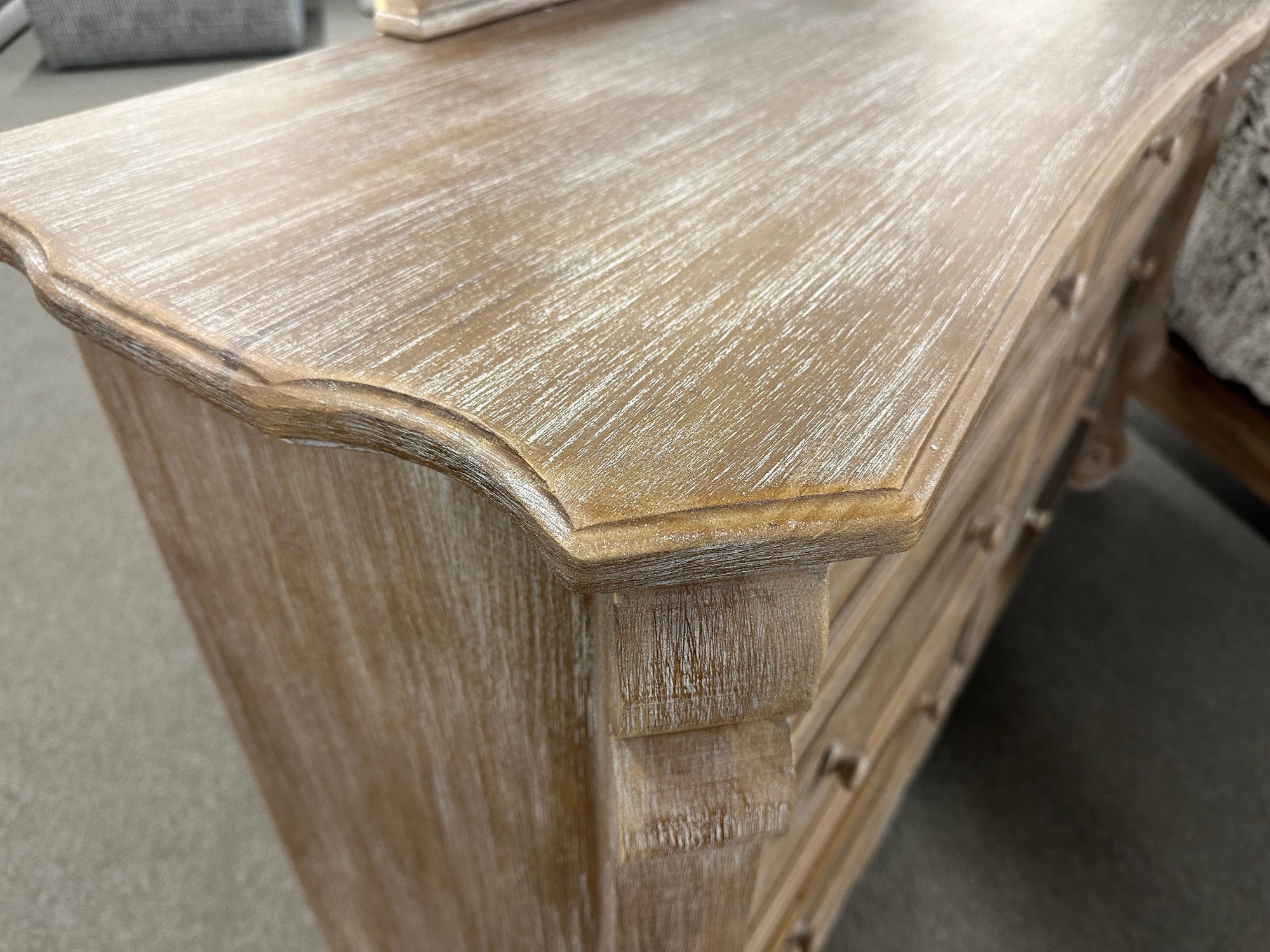 411 FI-M Vinny Queen Bed Set