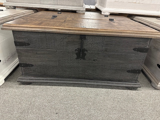 Jon-ARC-10-FI-J Double Storage Trunk