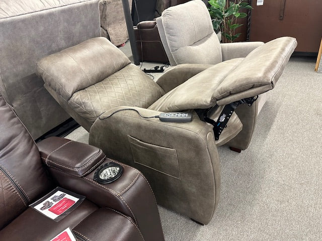 5217 FI-CNJ Power Lay Flat Recliner W ADJ Headrest, Zero Gravity, Heat & Massage