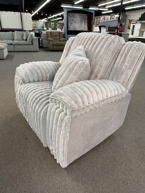 81829 FI-CHM Powered Recliner