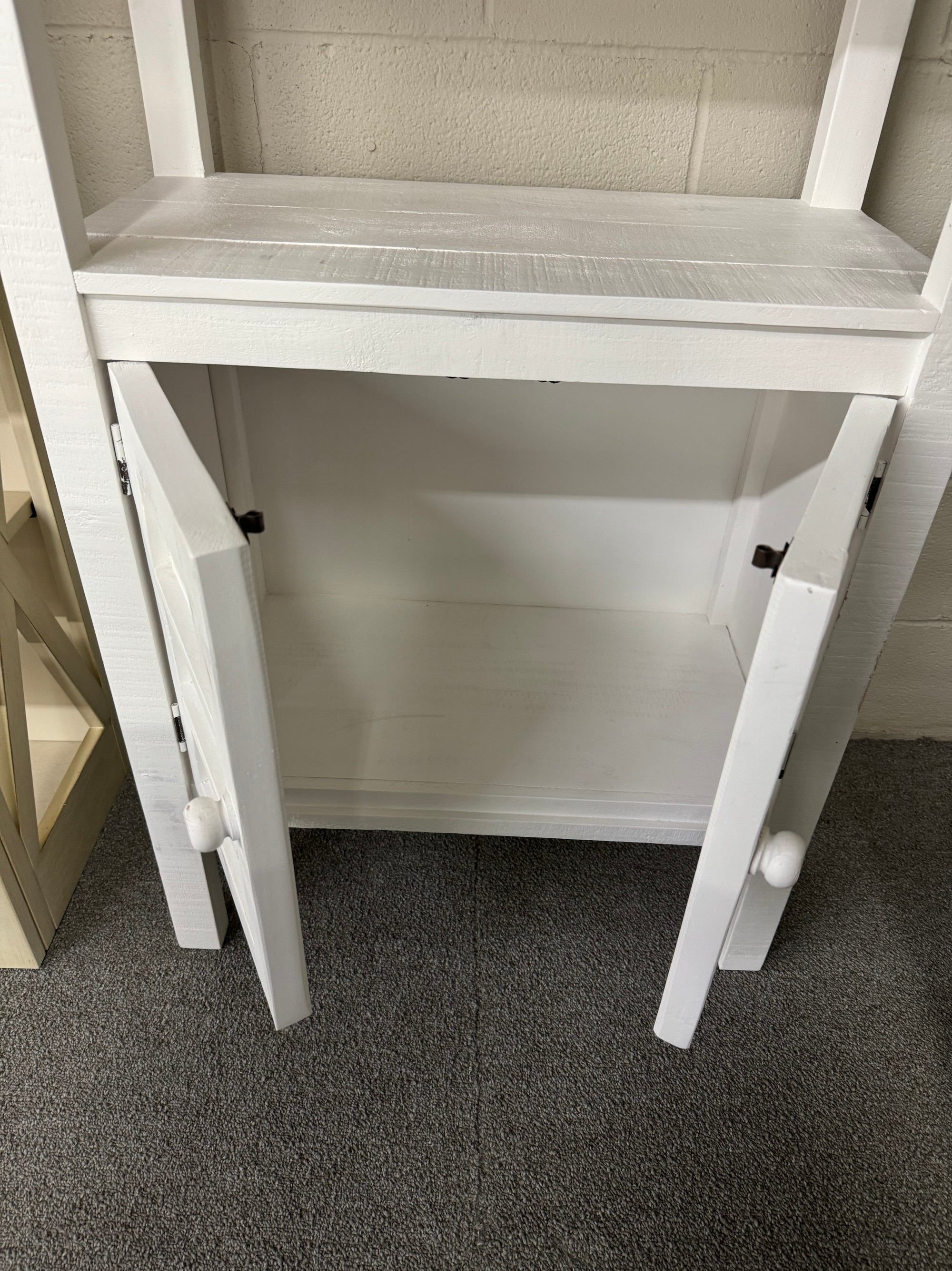 WCL-299 Saint Bookcase (Nero White)