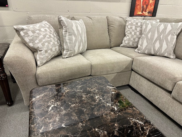 638 FI-A 3pc Sectional