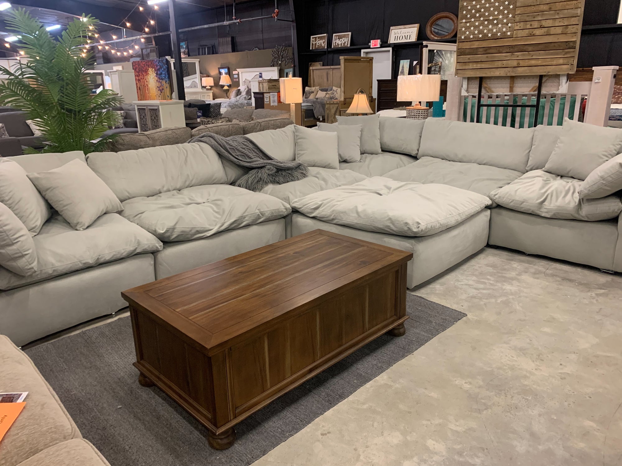 5556 FI-CNJ Sectional CLEARANCE