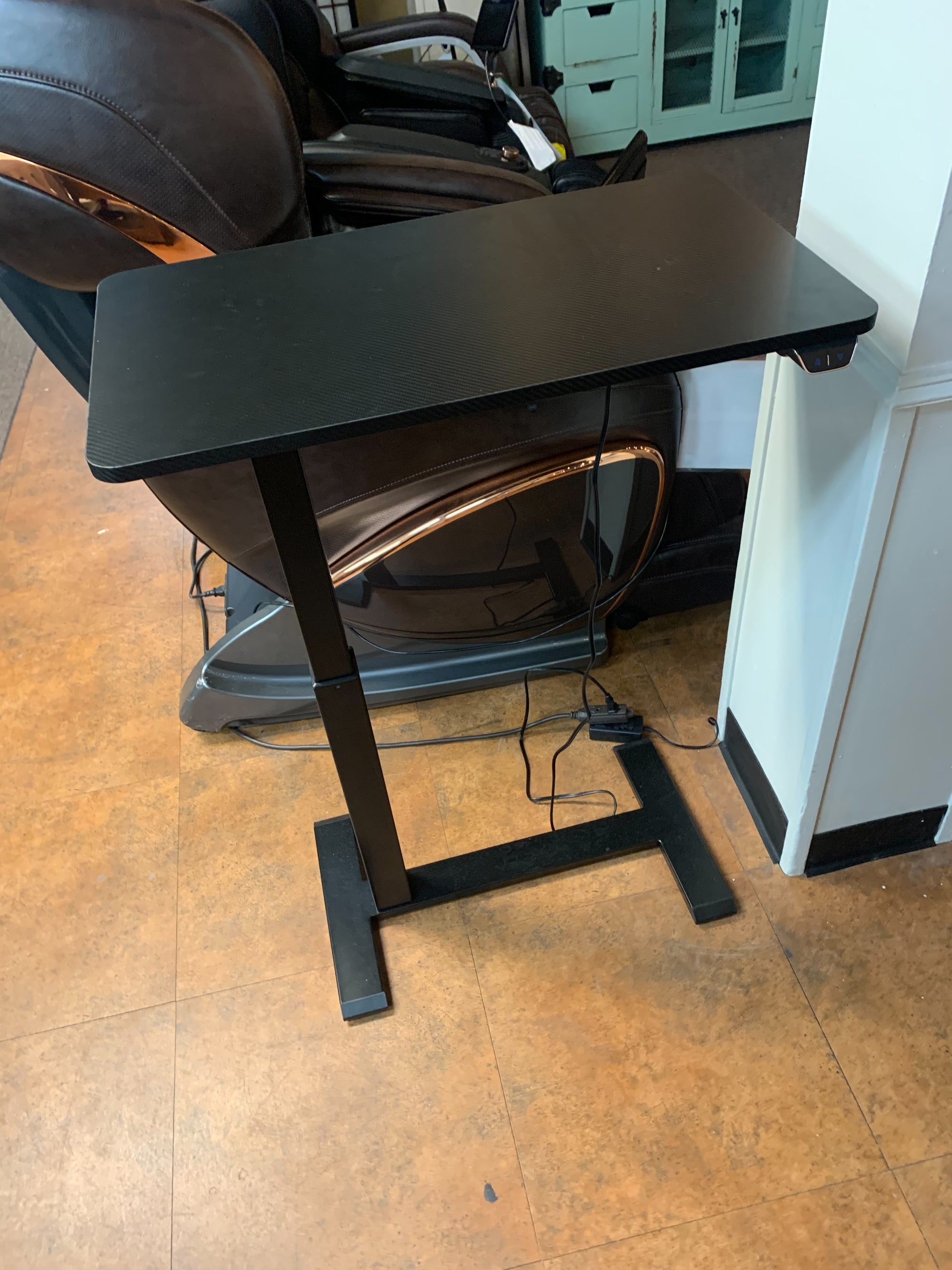 H511-223 FI-A Adjustable Height Side Desk