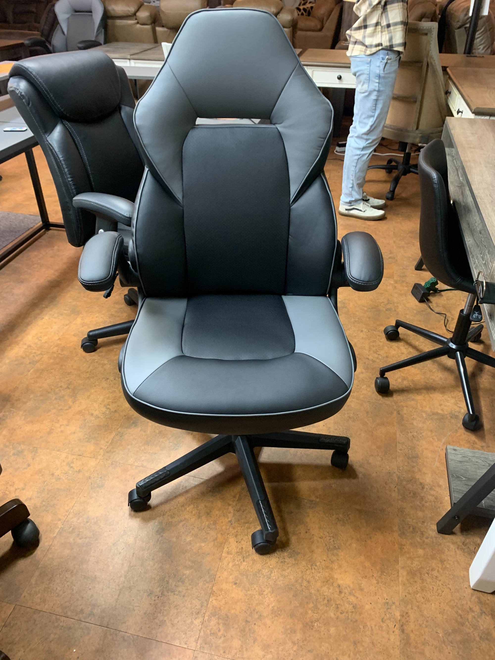 H511-14A FI-A Swivel Office Chair