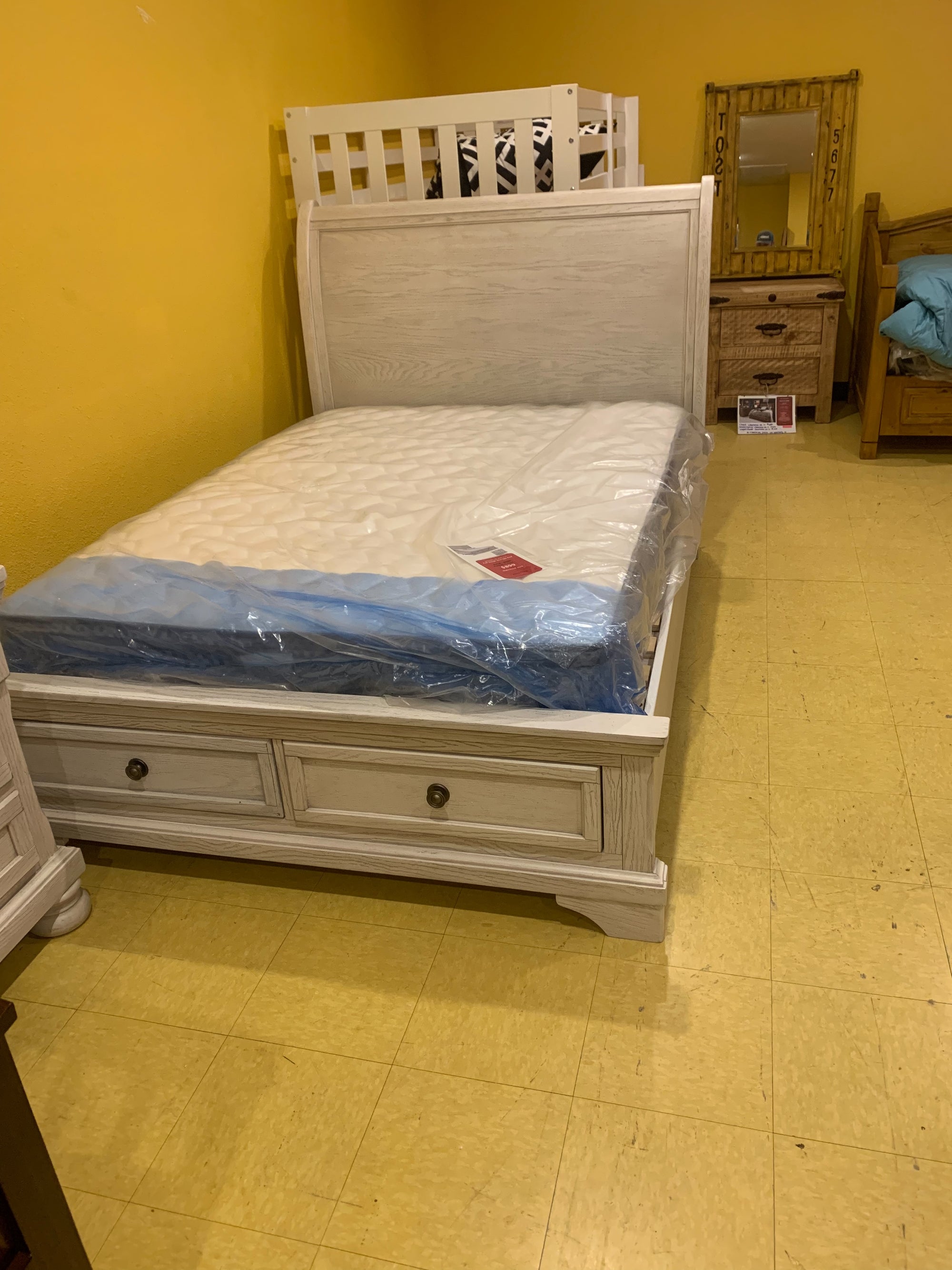 B853 FI-A Full Sleigh Storage Bed