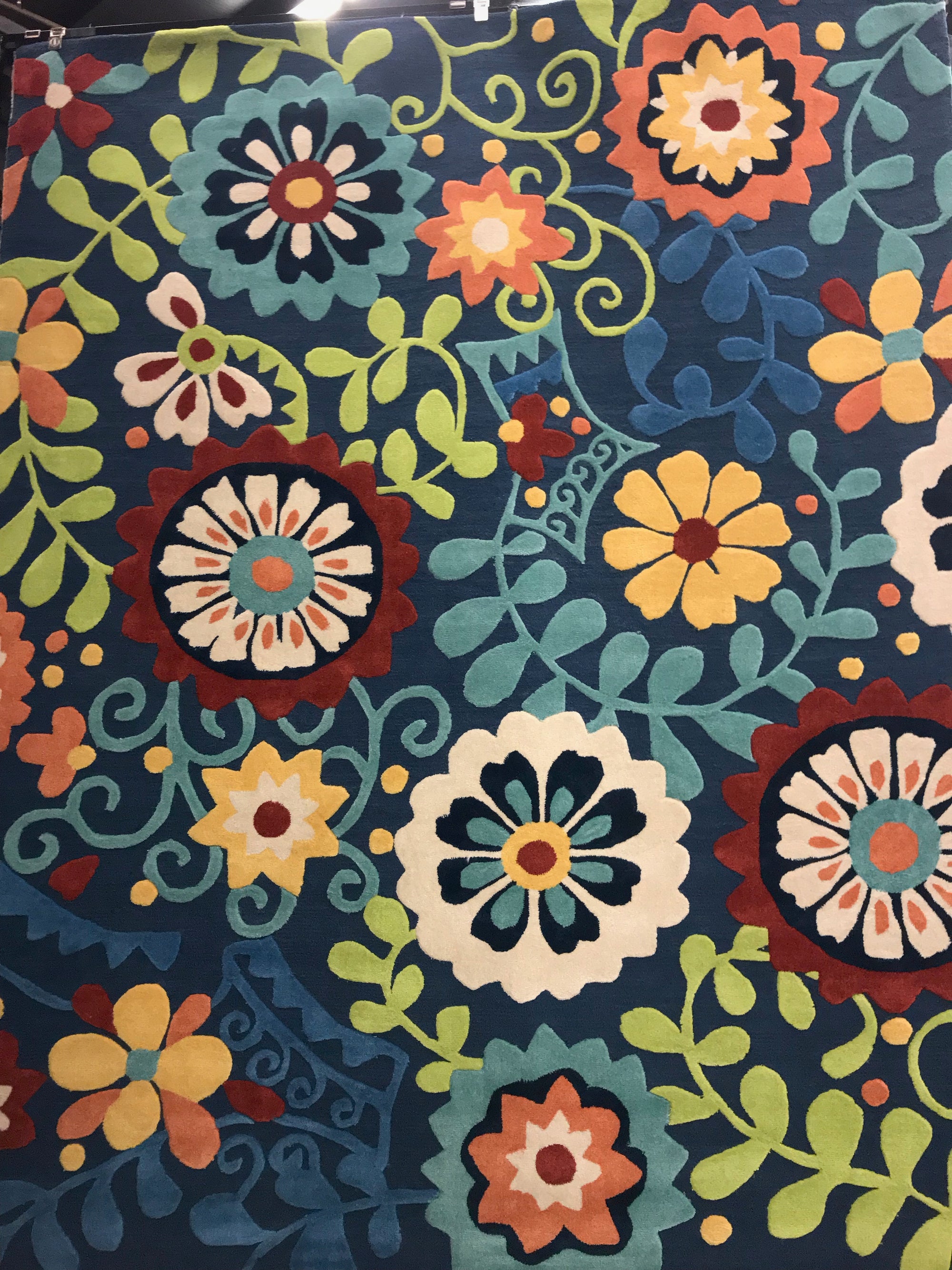 TA52192FIP Trio Flowers Rug - Navy & Blue 8 x 10