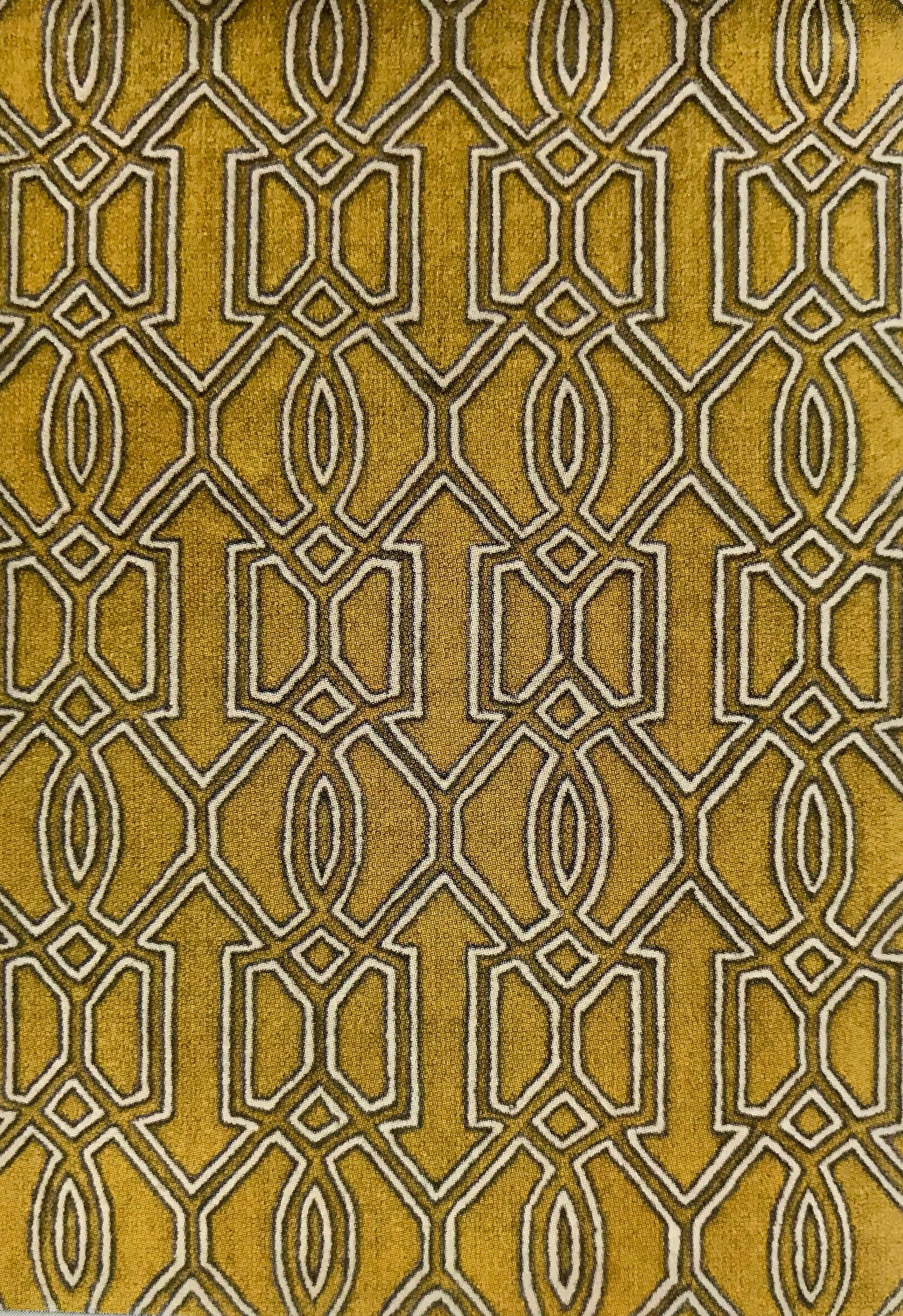 TA66868FIP Trio Yellow and Ivory Rug 5 x 7