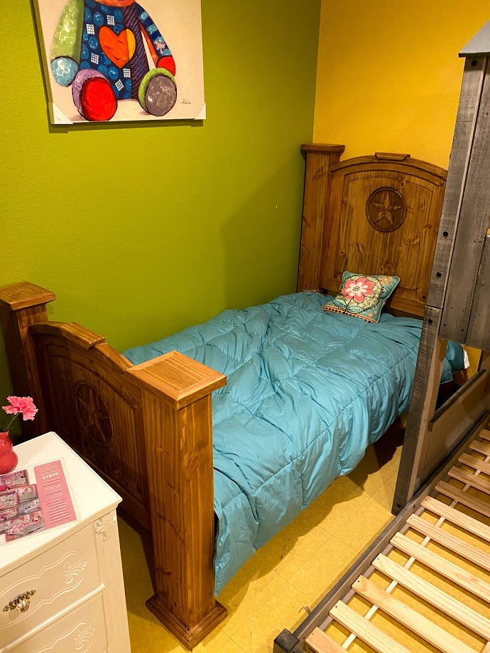 Honey Mansion FI Twin Bed