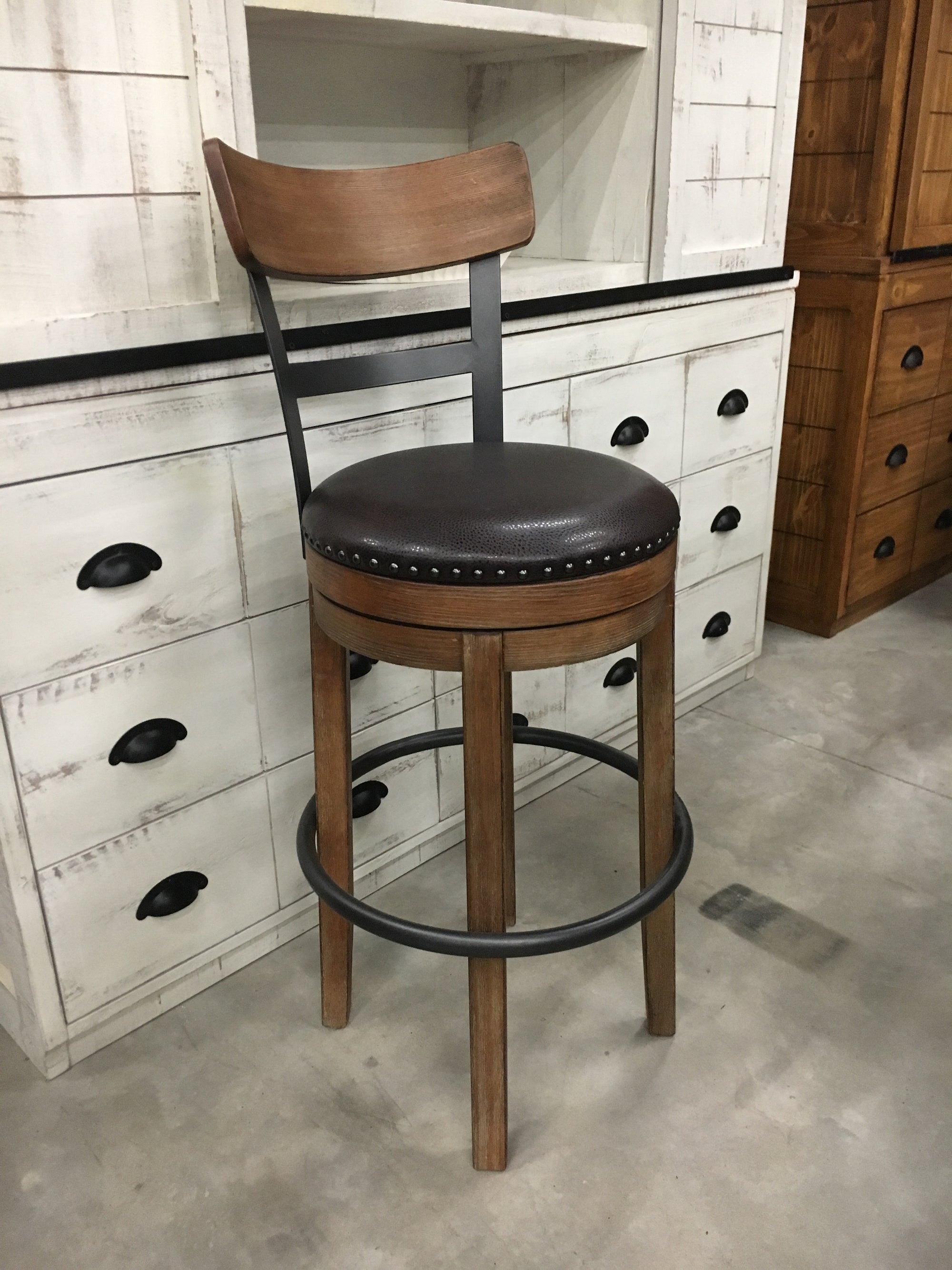 D653-235 FI-A Upholstered Swivel Barstool