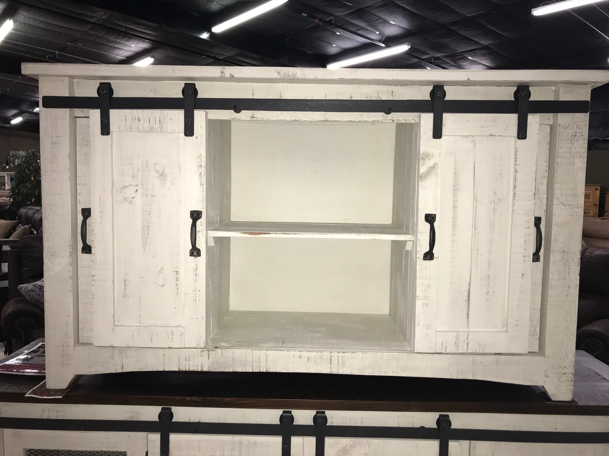 2133FI Barndoor 60" TV Stand with Mess Distressed White
