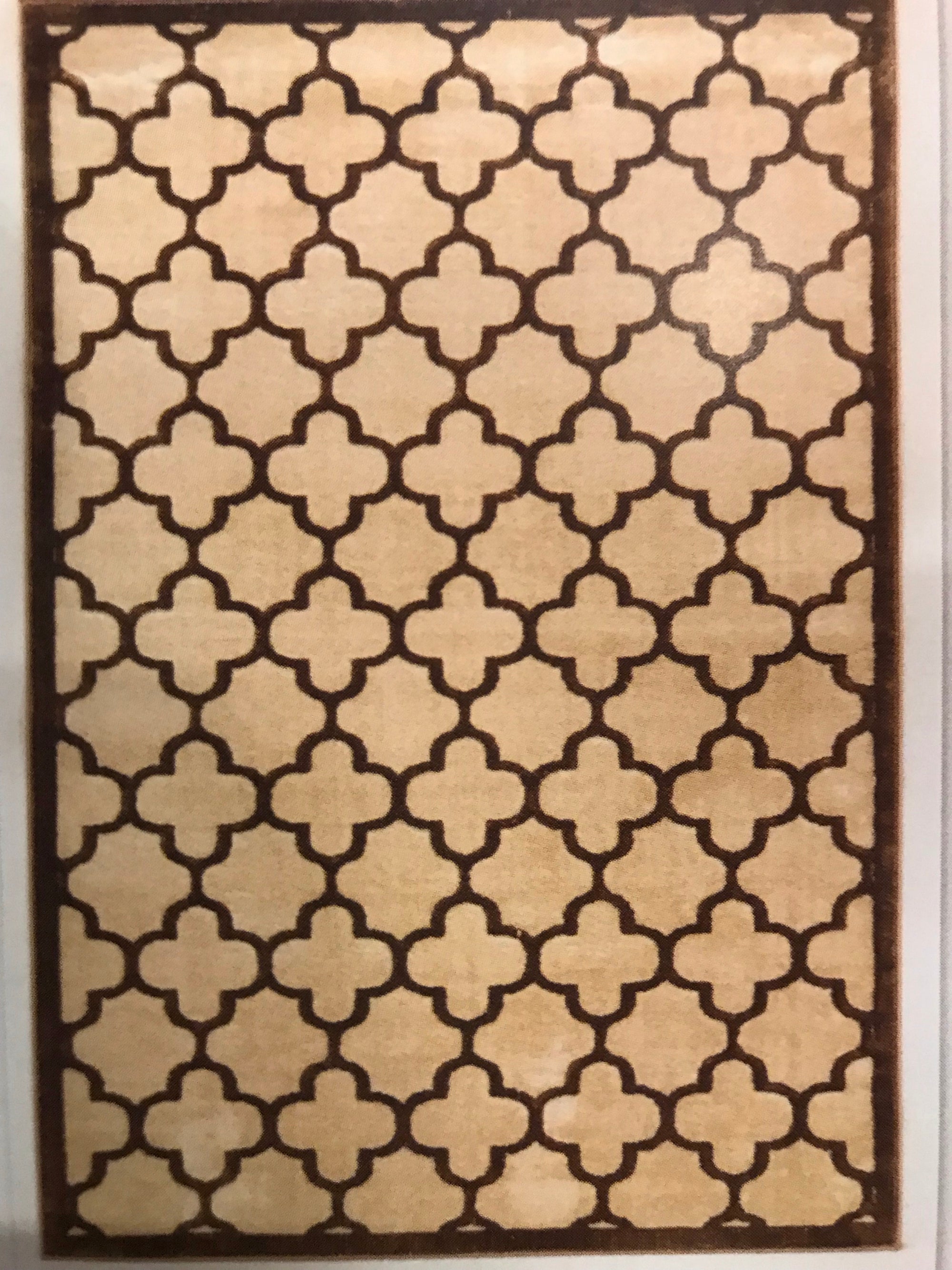 PM3292FIP Trellis Brown and Beige Quatrefoil Rug 8x10