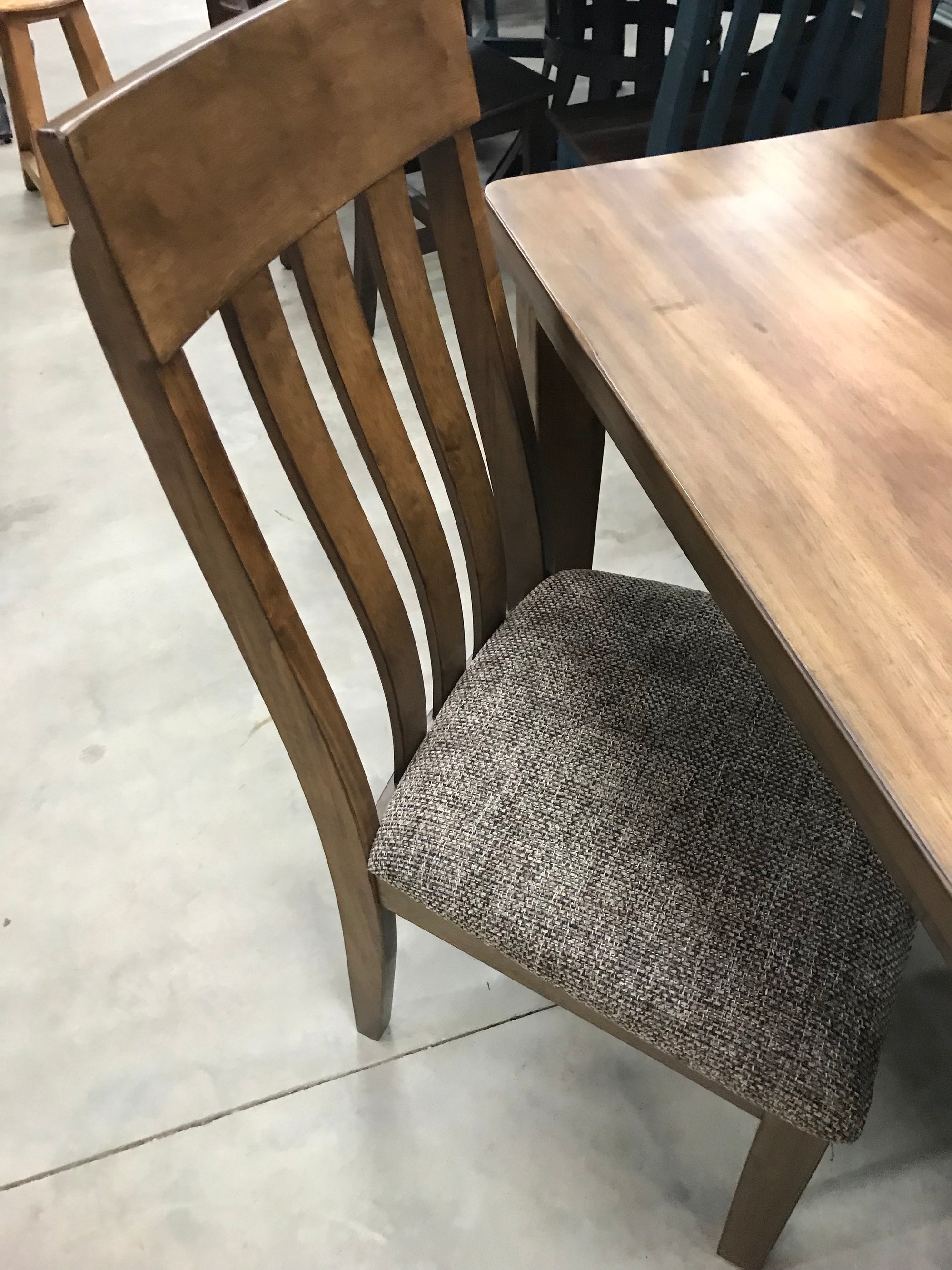 D606-46 FI-A Butterfly Leaf Dining Set with 4 Chairs and Bench