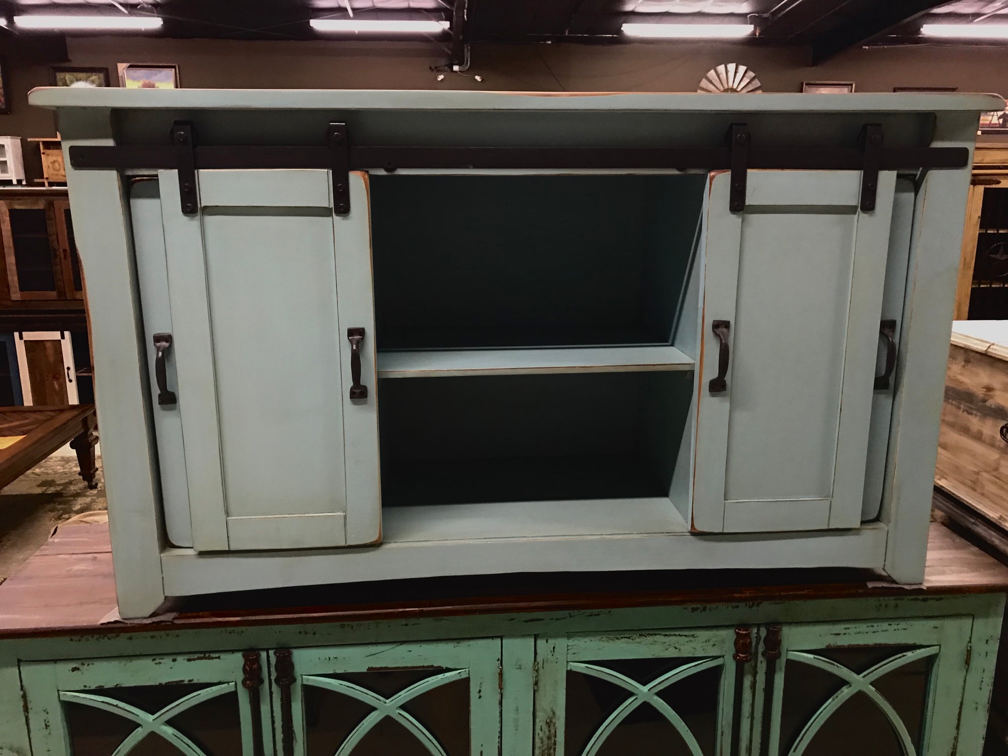 2133 FI Barndoor 60" TV Stand with Mess Distressed Turquoise