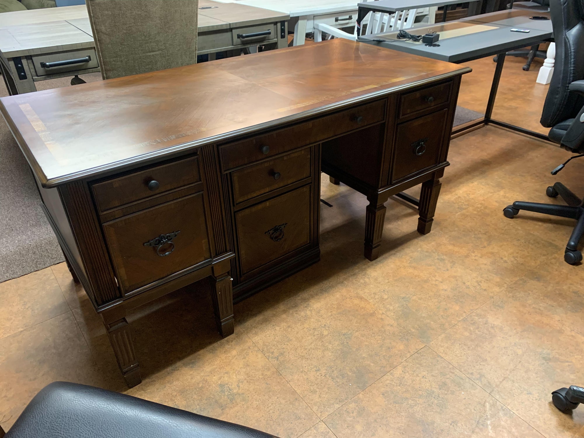 638 FI-A Home Office Large Leg Desk