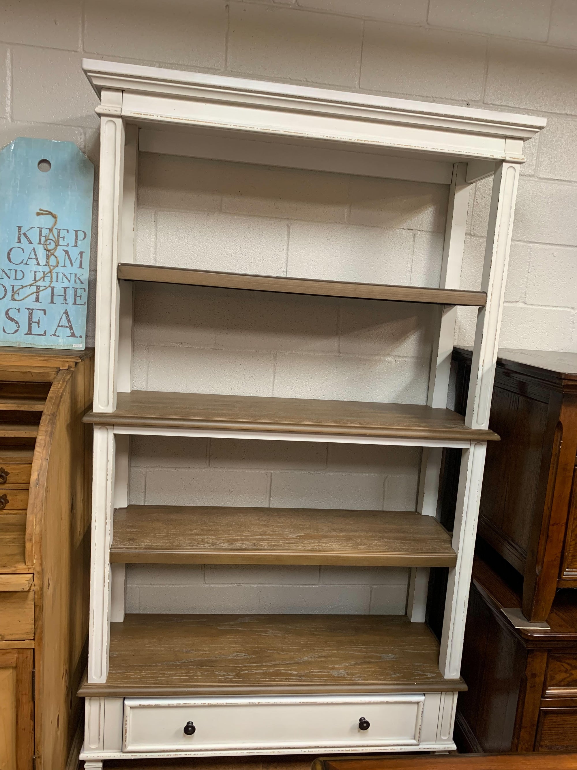 H854-81 FI-A Bookcase