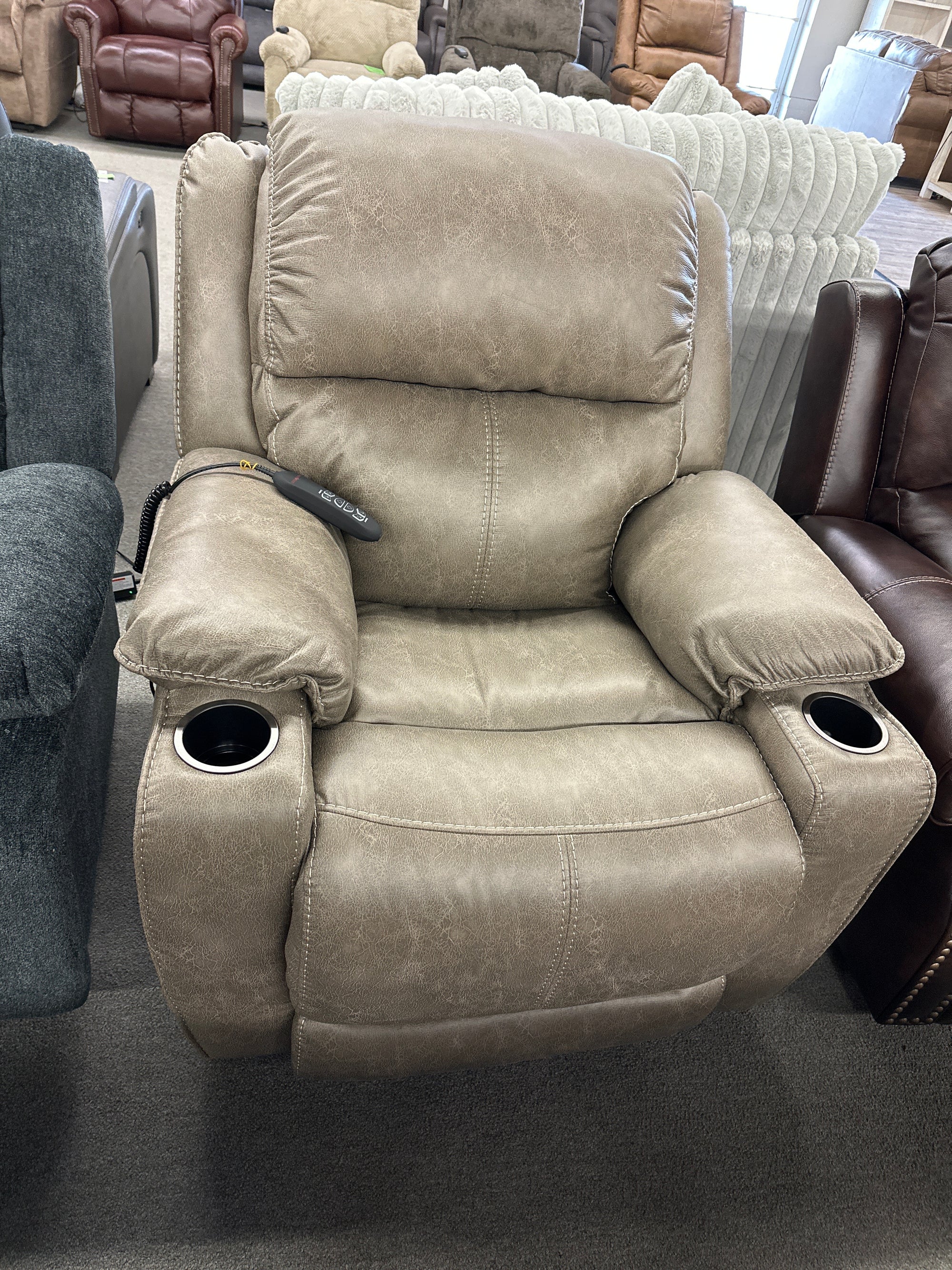 272 FI-HS Powered Recliner W/Lumbar