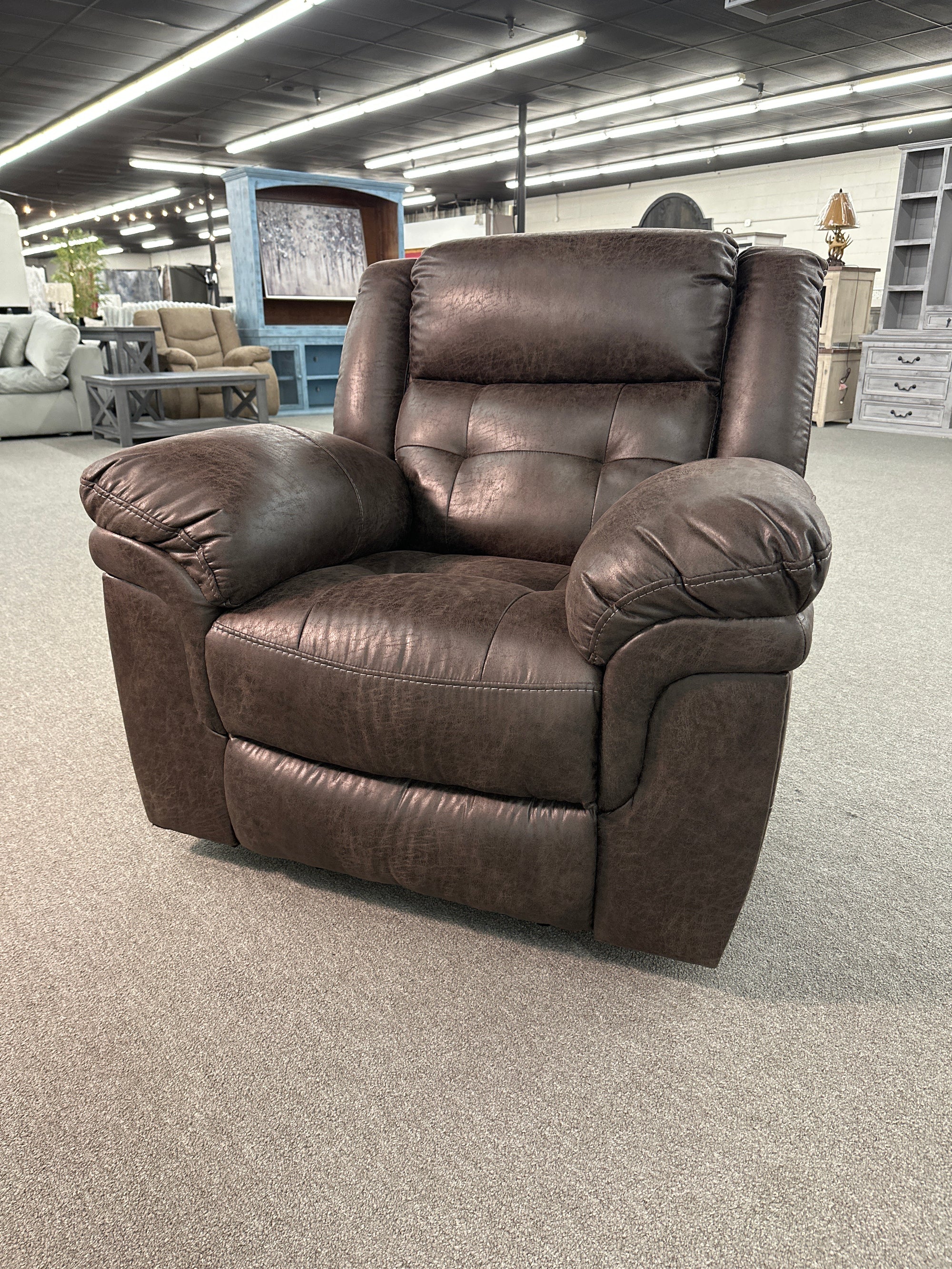 413 FI-CNJ PWR Recliner W/ADJ Headrest, Lumbar, Heat, Massage