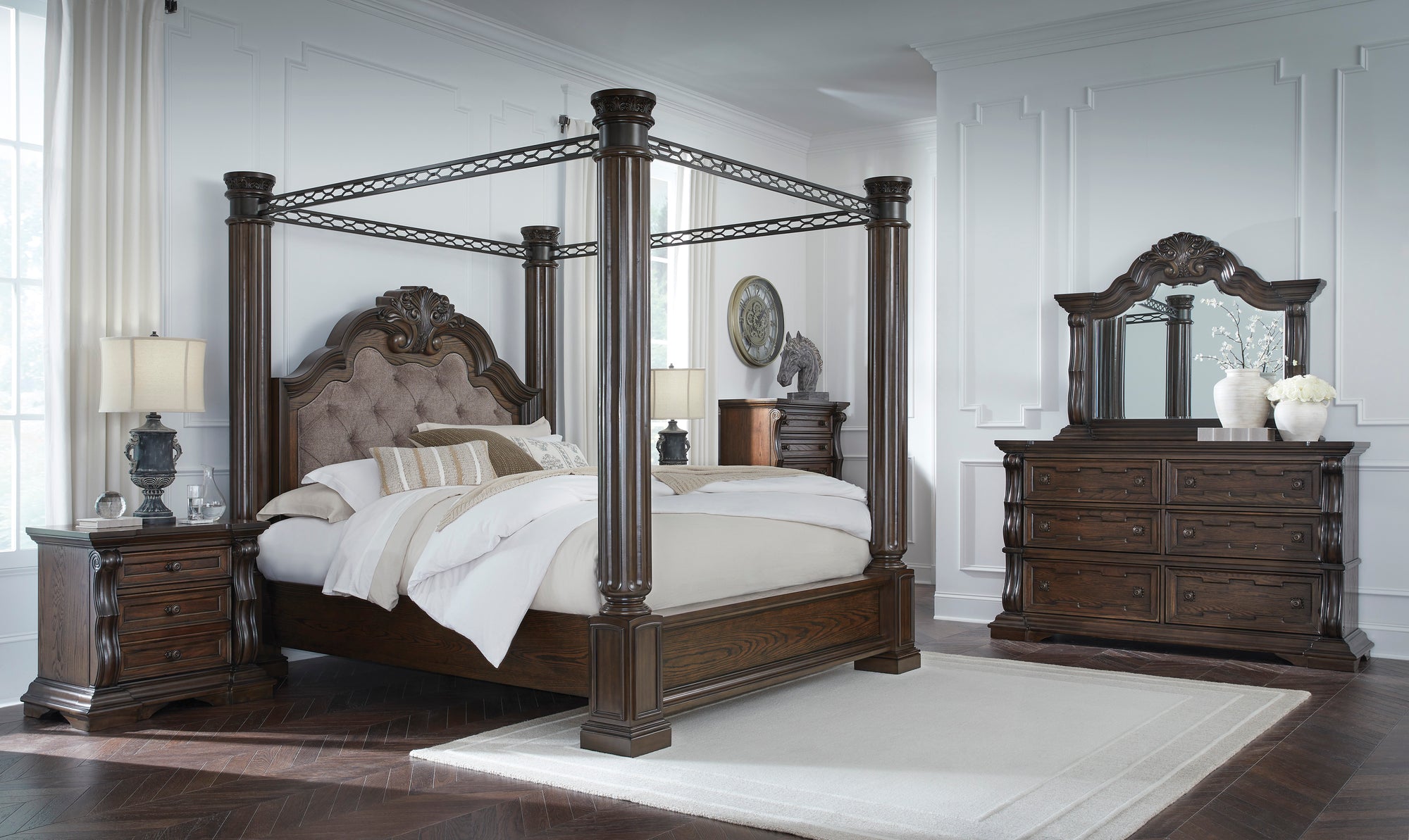 B058 FI-A Queen Poster Bedroom Set