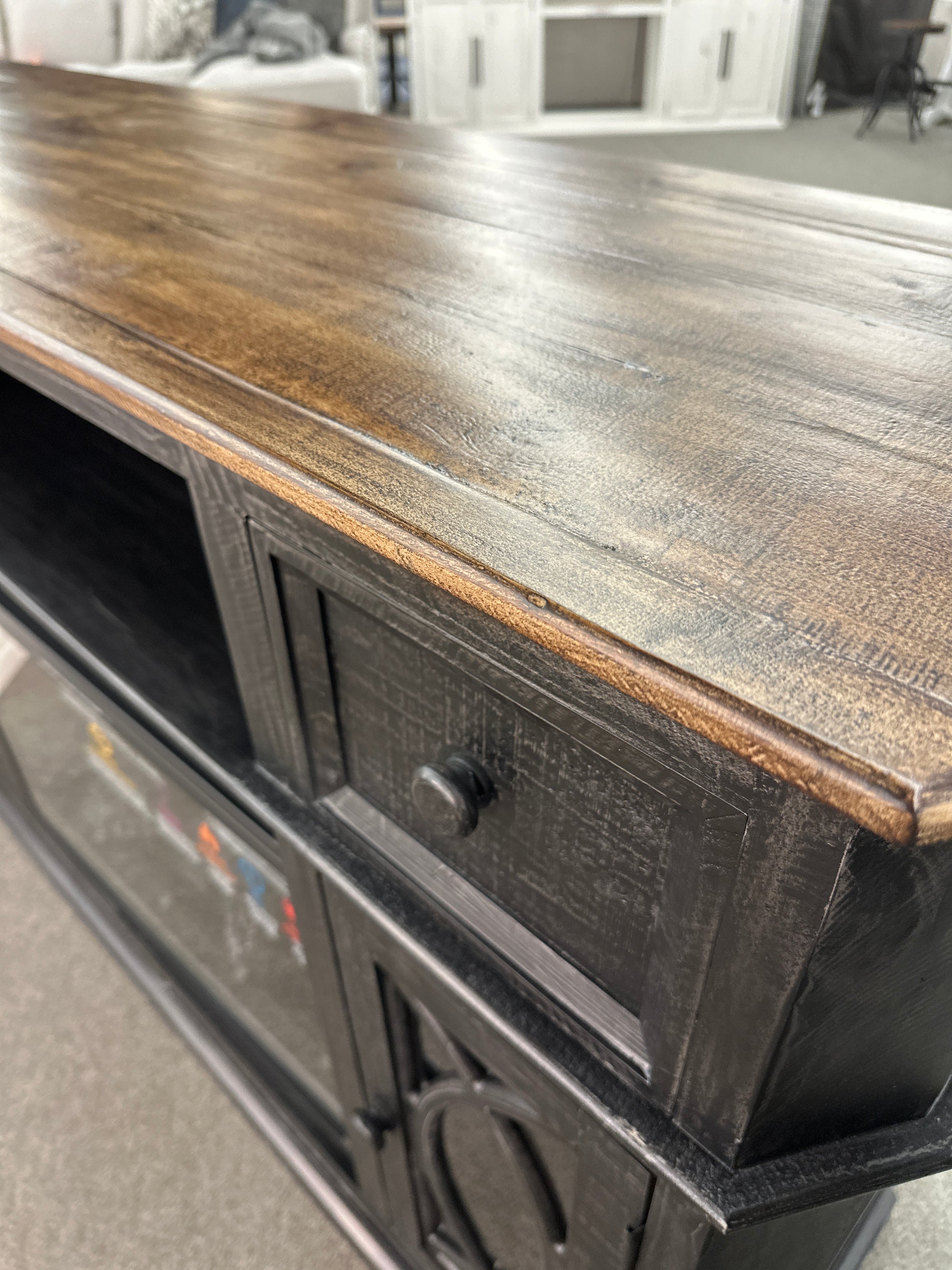 WDA-319 Fish Fireplace Console