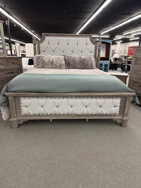 Ori-CHS FI-M Queen Upholstered Bed Set