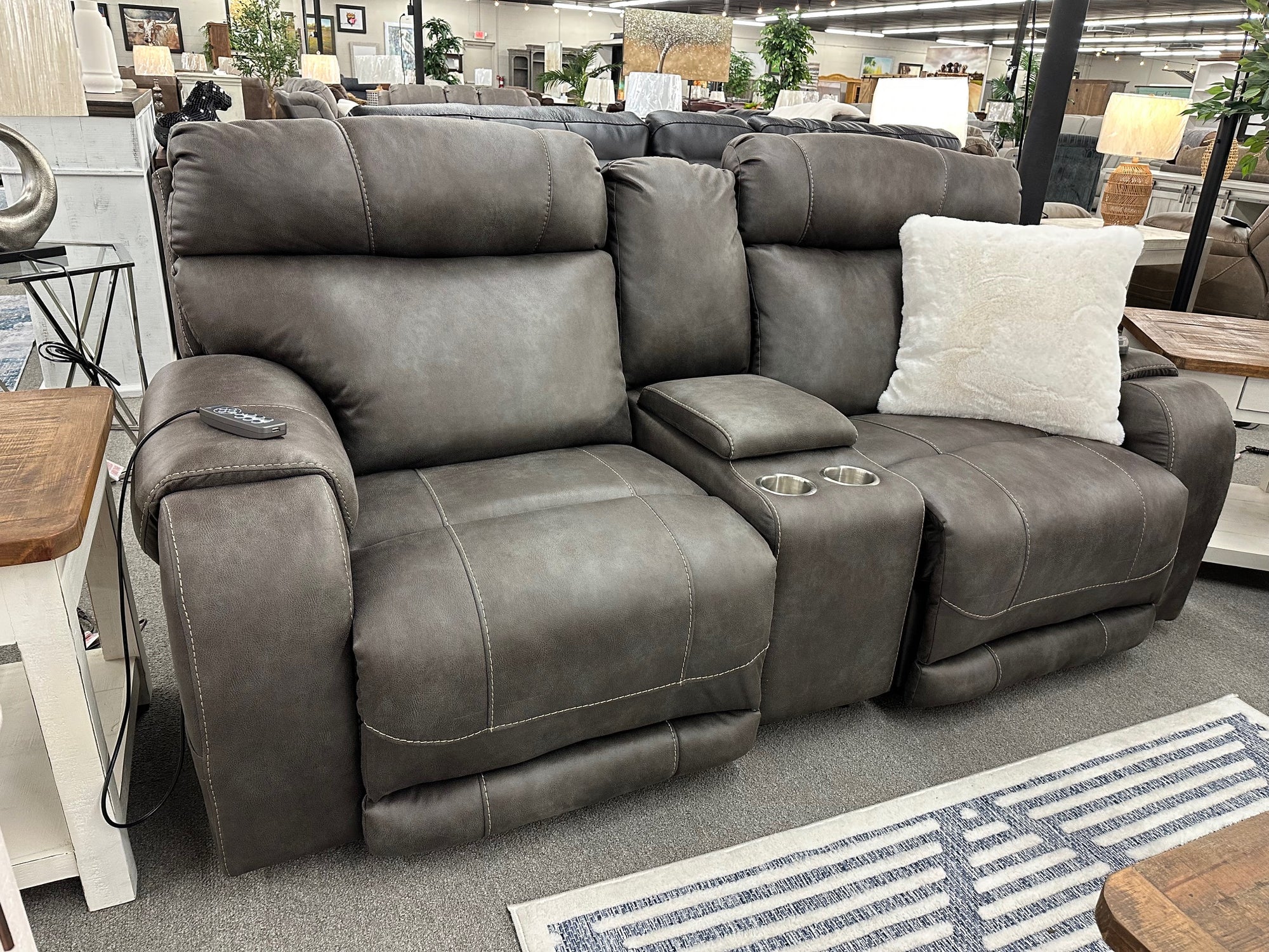 413 FI-CNJ PWR Reclining Sofa And Loveseat W/ADJ Headrest, Heat & Massage