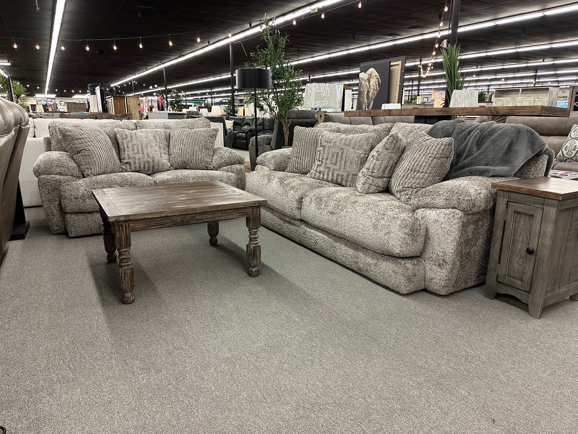 3307 FI-CNJ Sofa and Loveseat