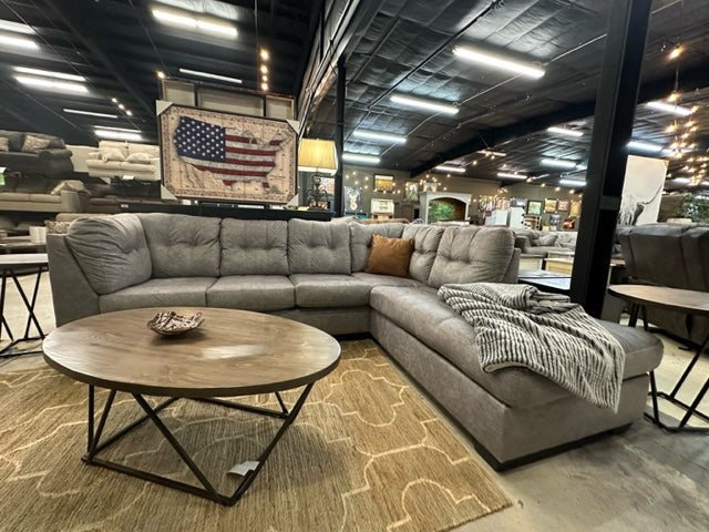 919 FI-A 2pc Sectional with Chaise