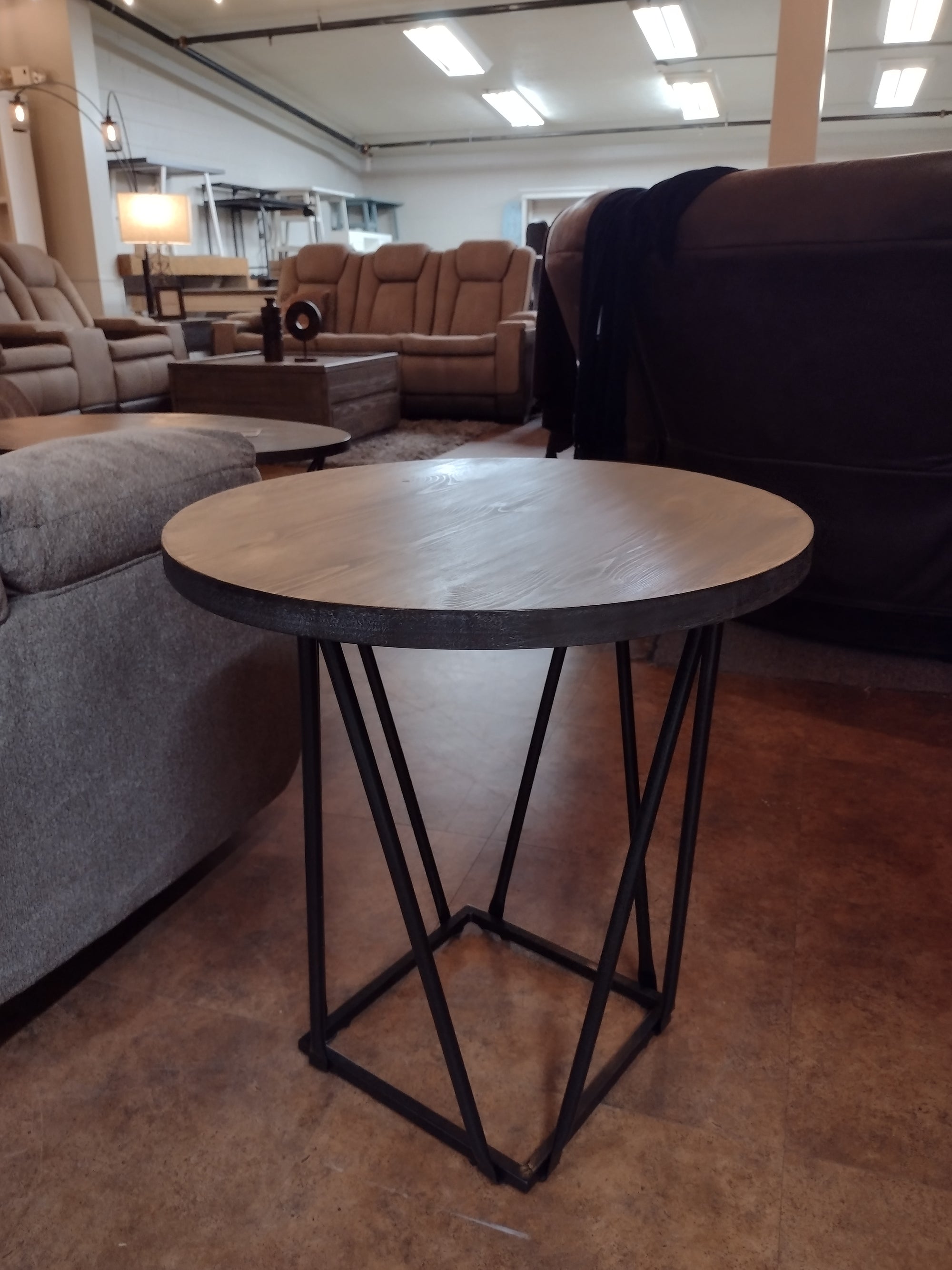 T495 FI-A Coffee Table and Two End Tables