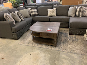 6584 FI-CNJ 4PC Sectional