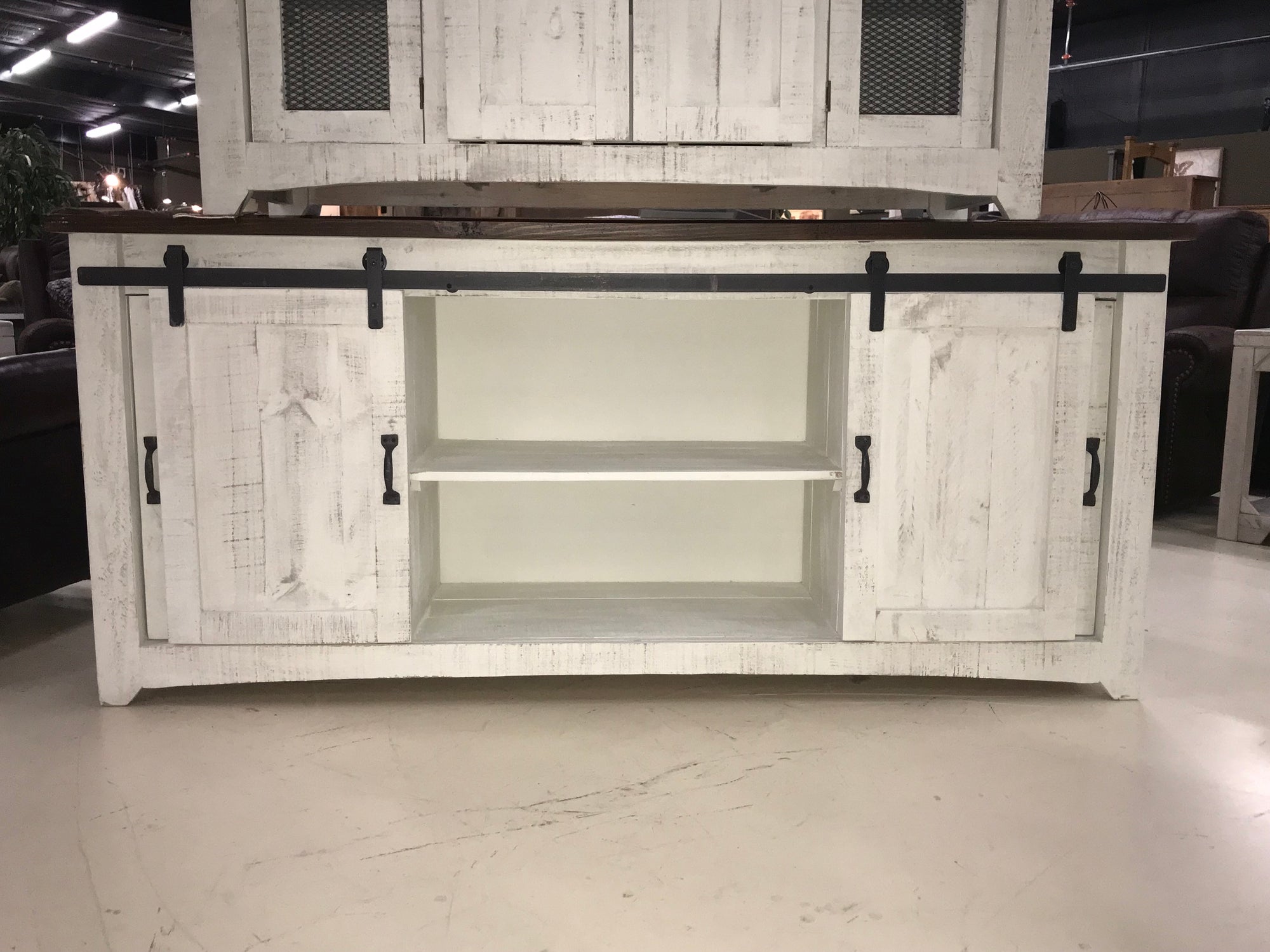 2133 FI-M Barndoor 79" TV Stand with Mess Distressed White
