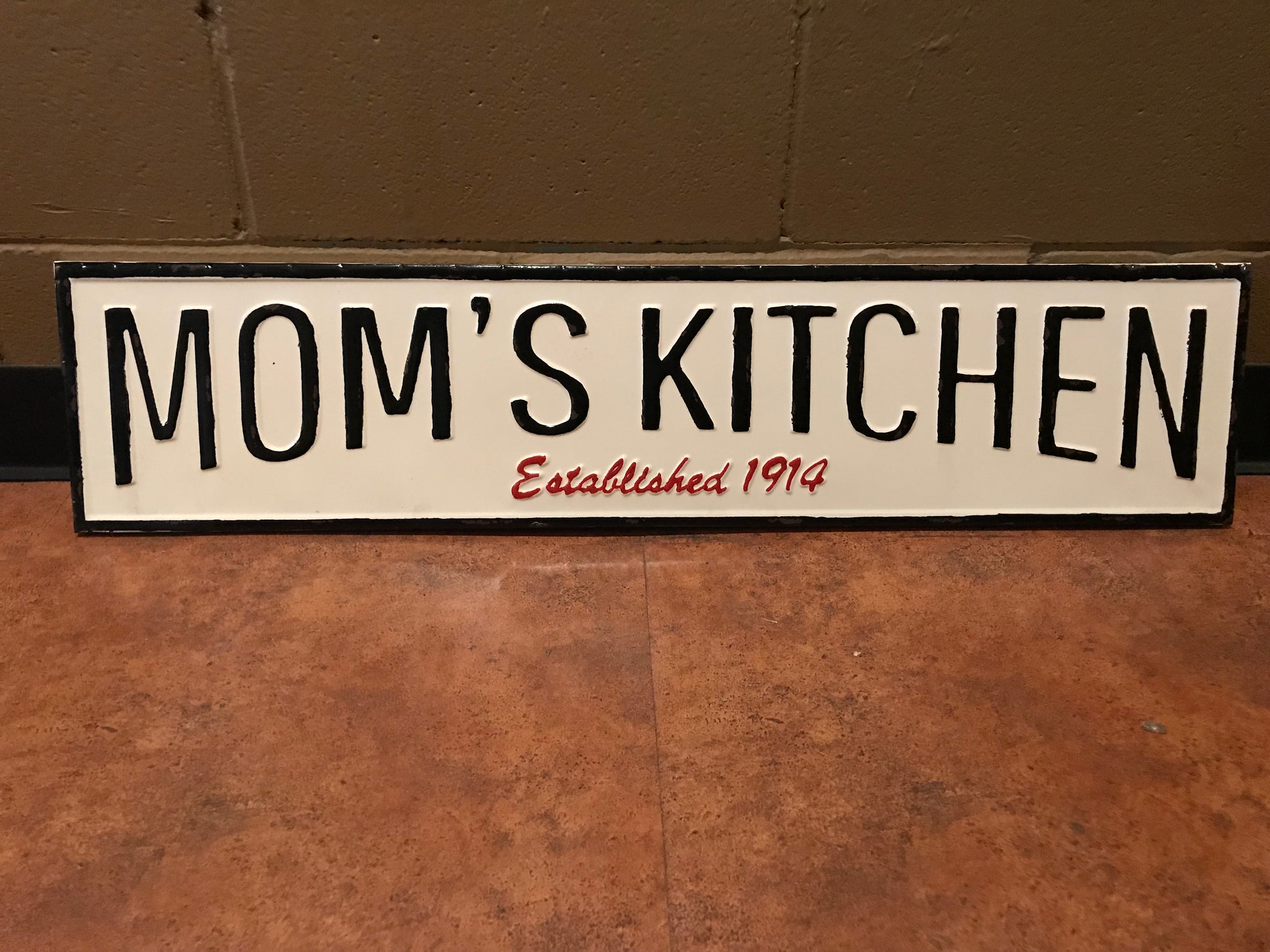 Mom's Kitchen Sign on Metal Art