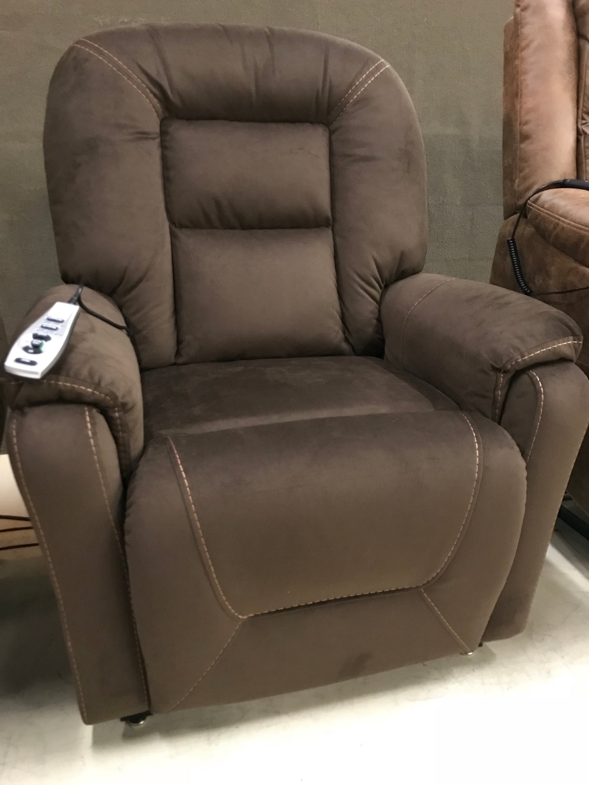 319 FI-A Power Lift Recliner with Heat and Massage