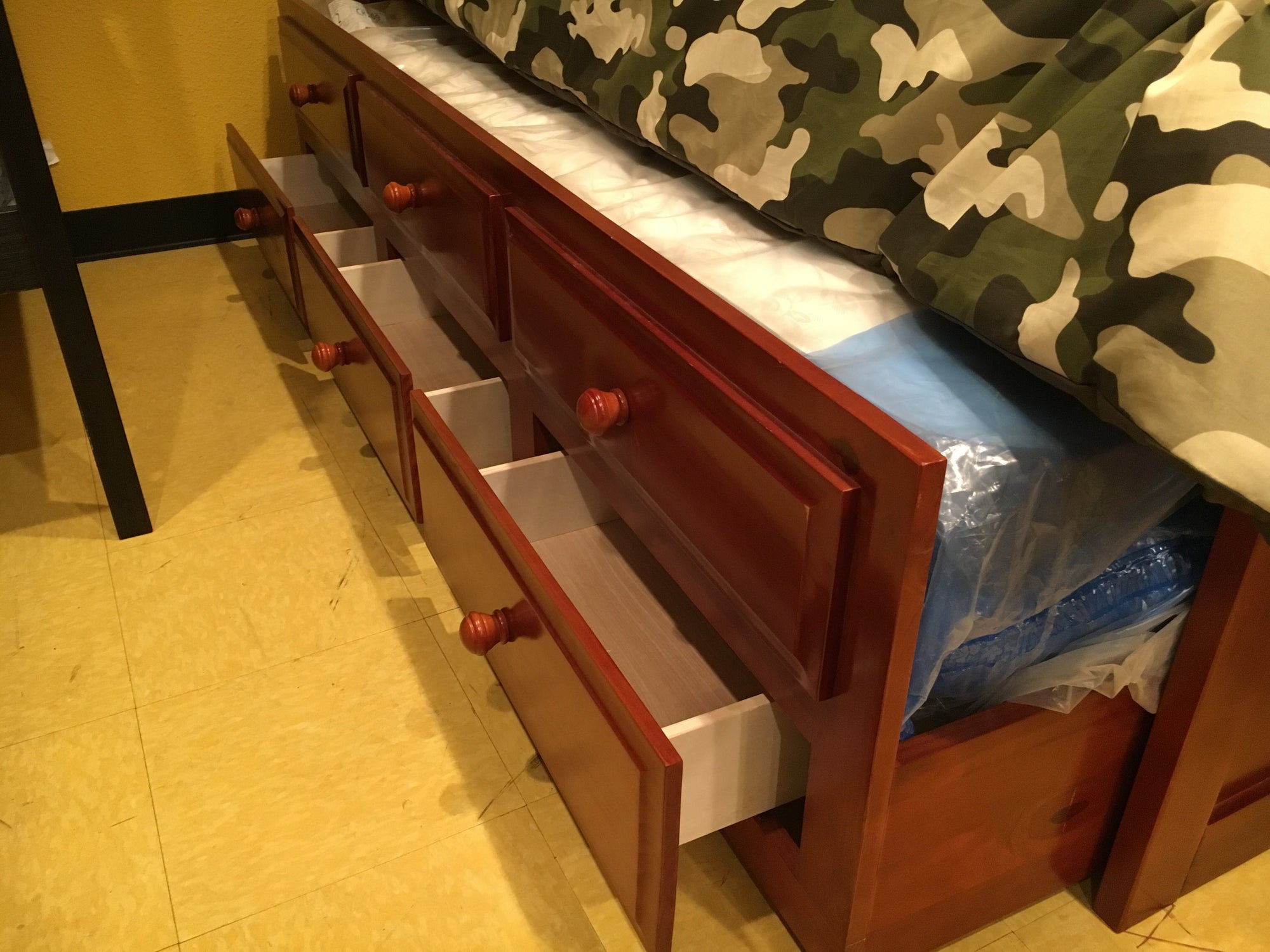 214 FE FI-D Full Missions Bed w/Trundle and Drawers